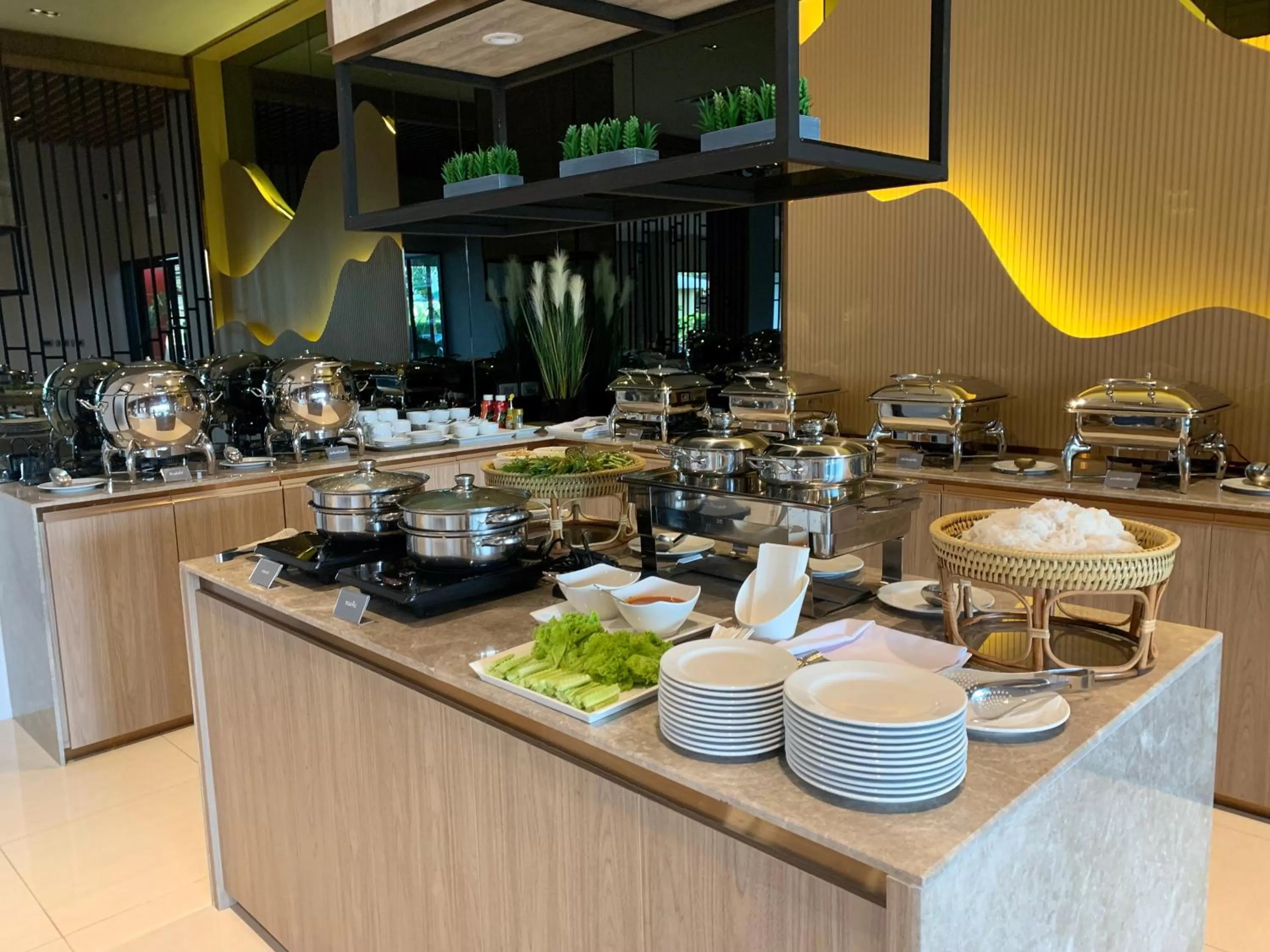 Buffet breakfast in Sitthinard Grandview Hotel