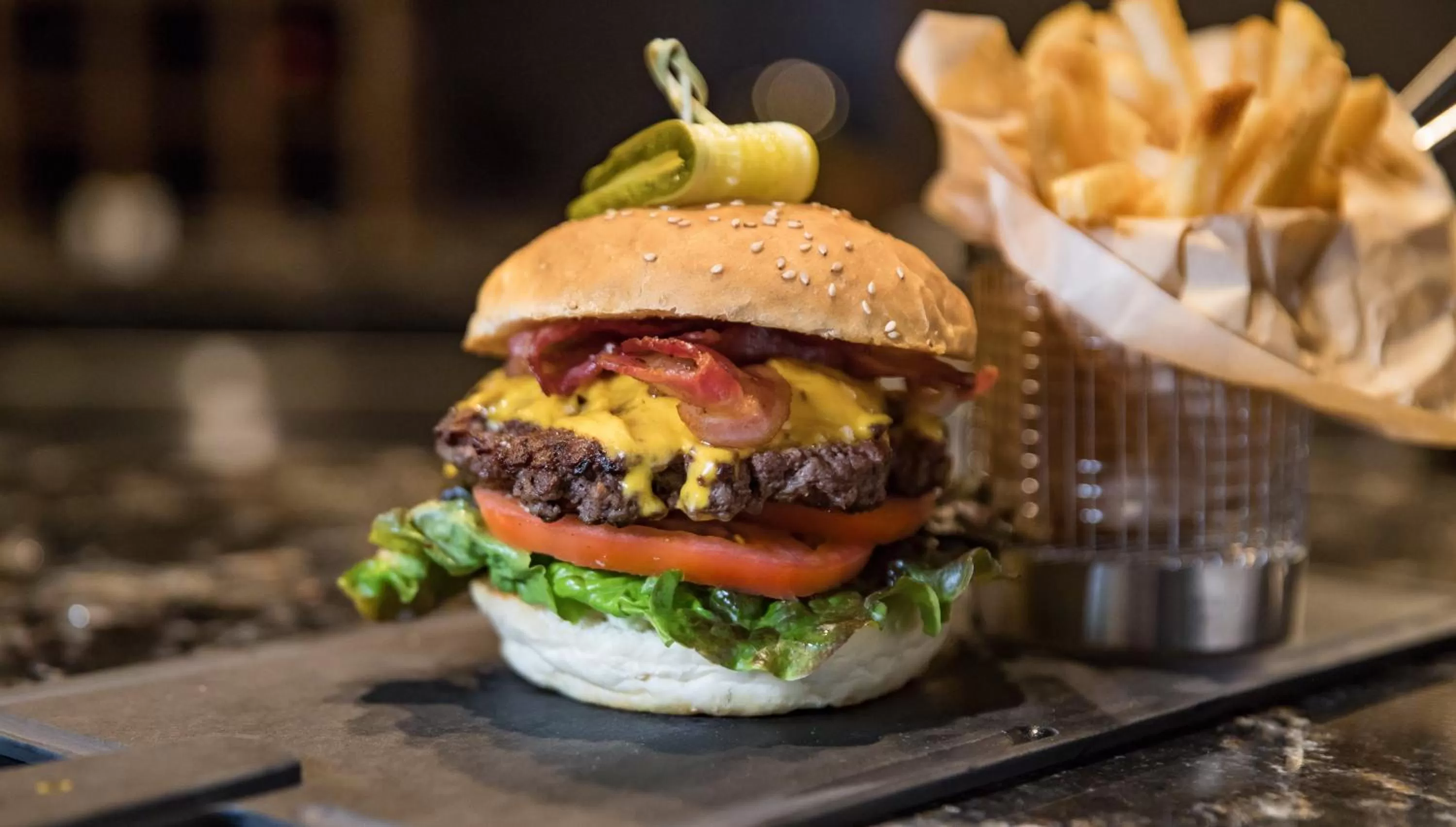 Restaurant/places to eat in Holiday Inn & Suites Duluth-Downtown by IHG