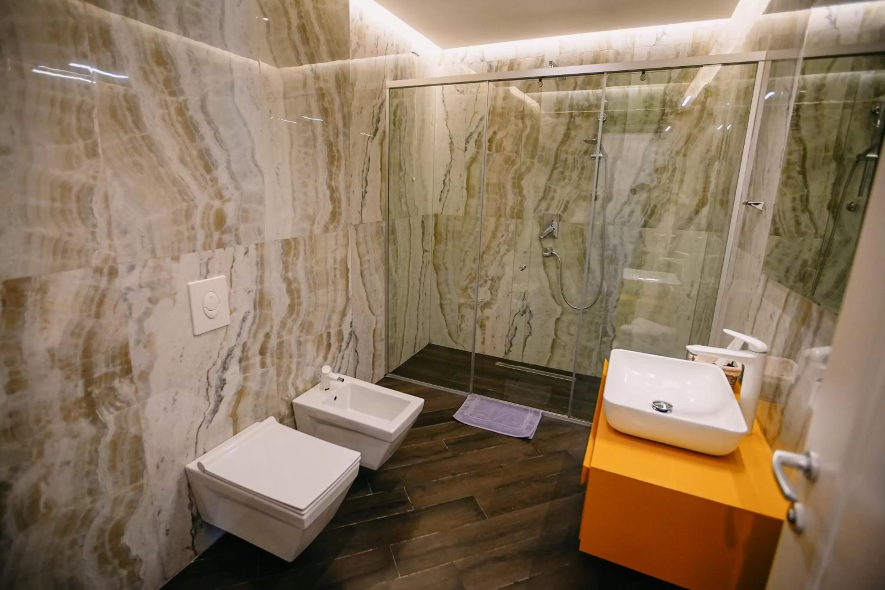 Bathroom in Hotel Delta Premium