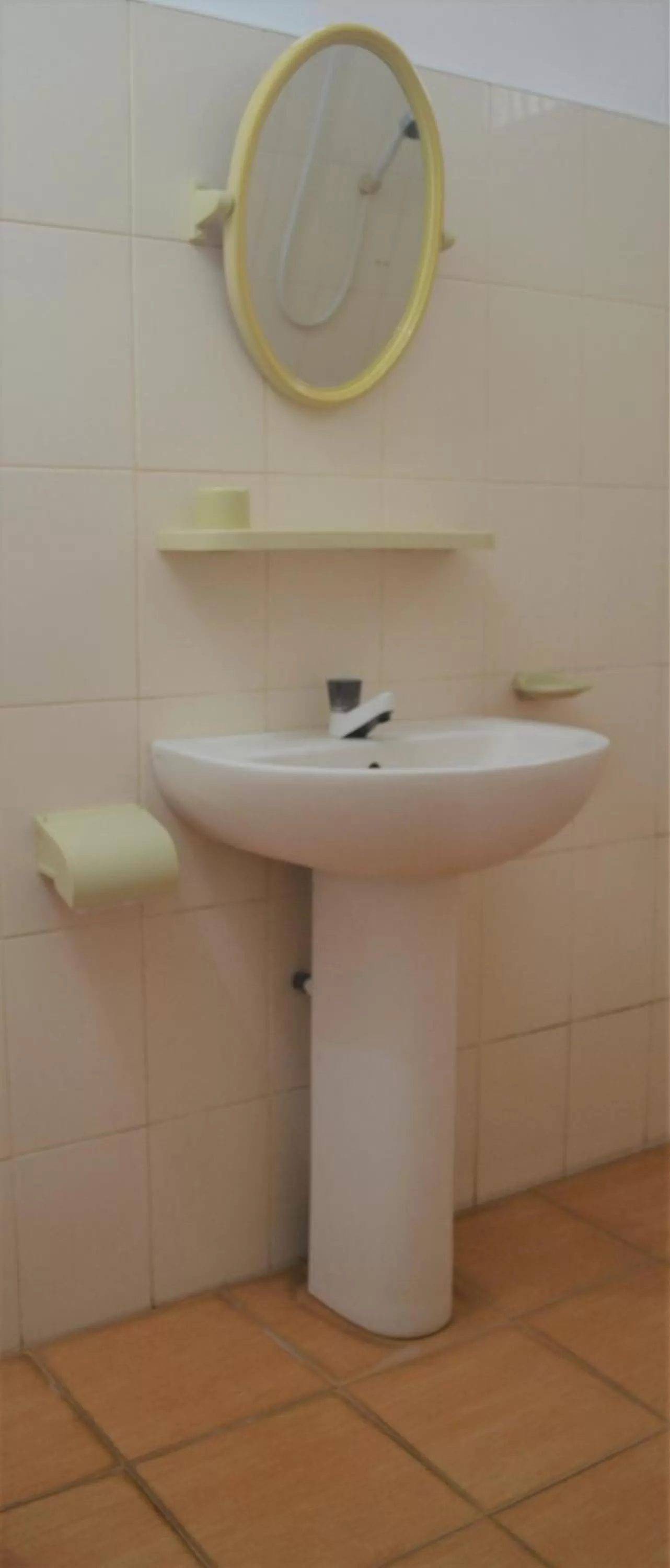 Gnaanams Hotel and Restaurant