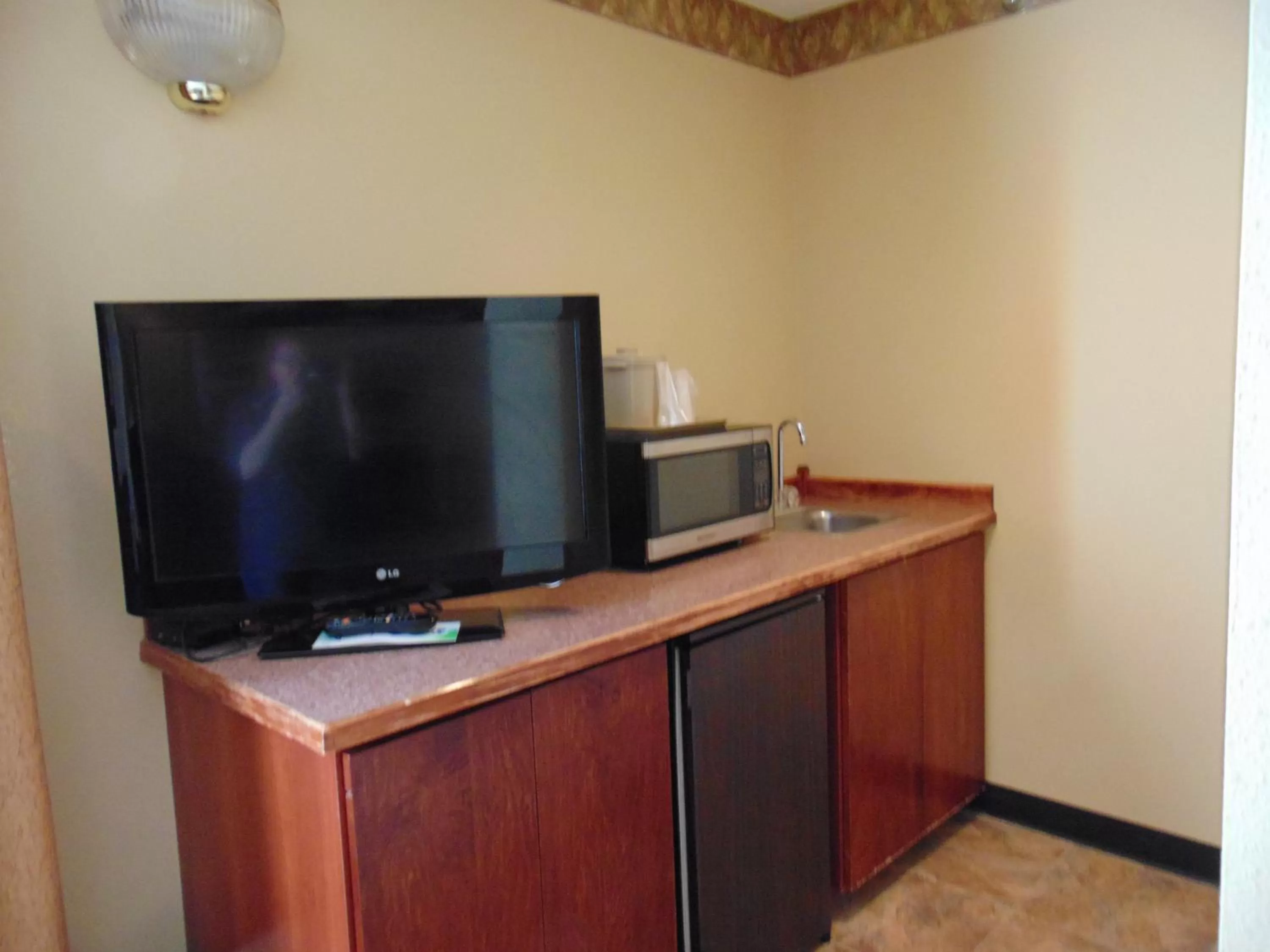 TV and multimedia in Horse Creek Inn