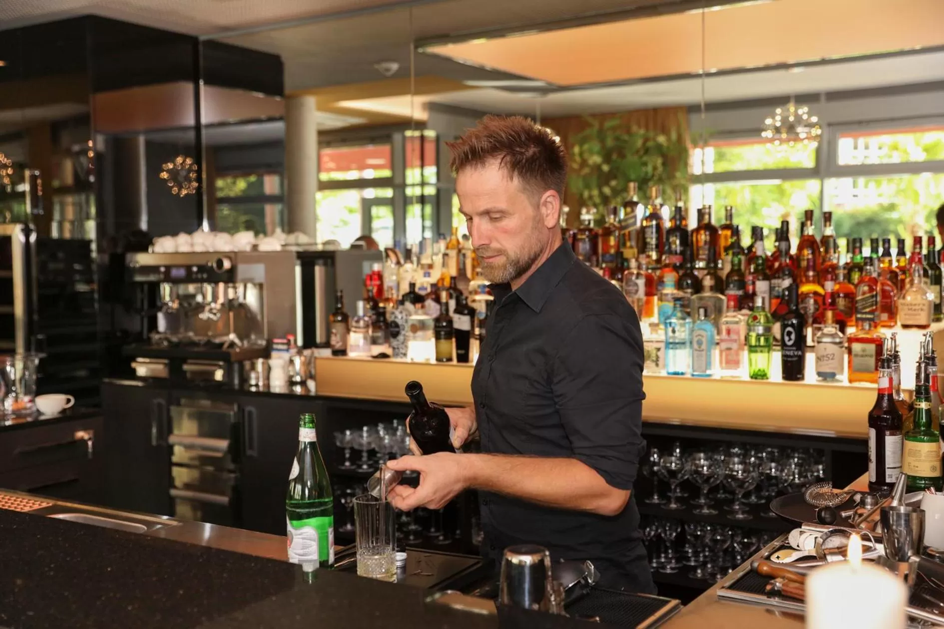 Lounge or bar in The Bridgge Grand Boutique Hotel