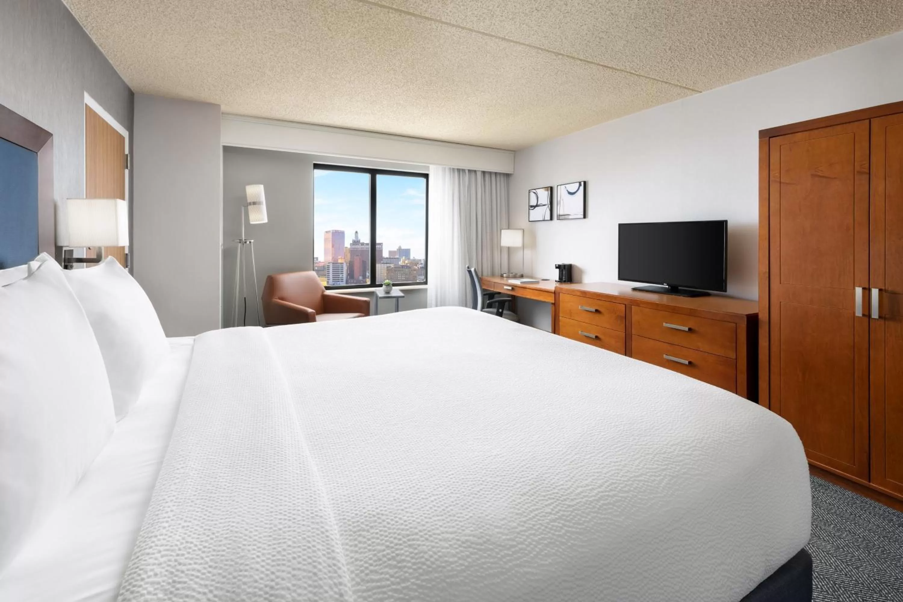 Photo of the whole room, Bed in Courtyard by Marriott Atlantic City Beach Block