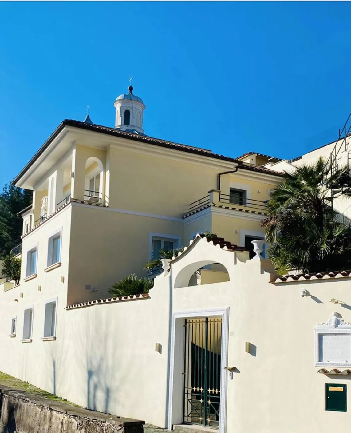 Property building in Monastero dei Santi