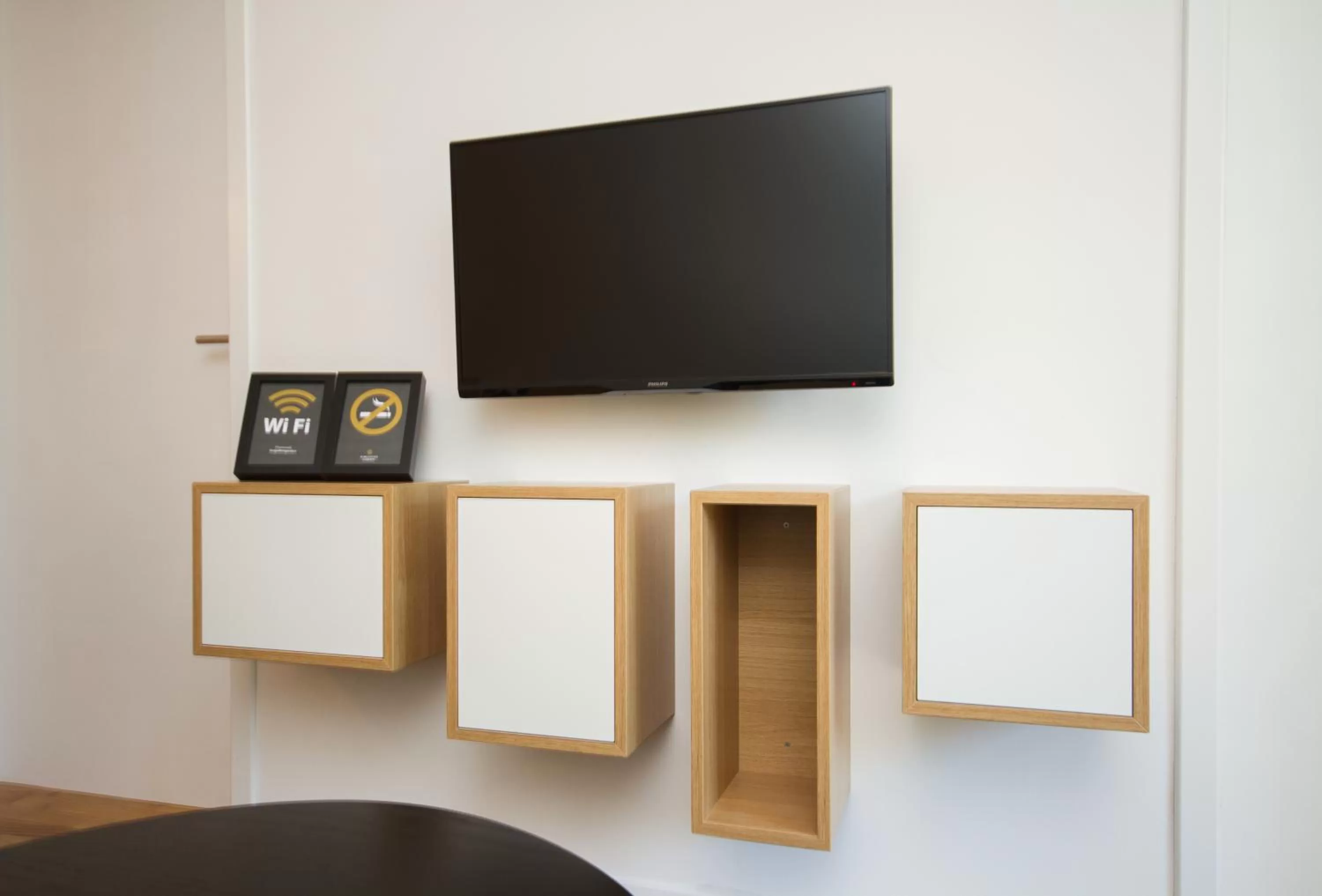 TV and multimedia in Forgotten Garden Apartments Portoroz