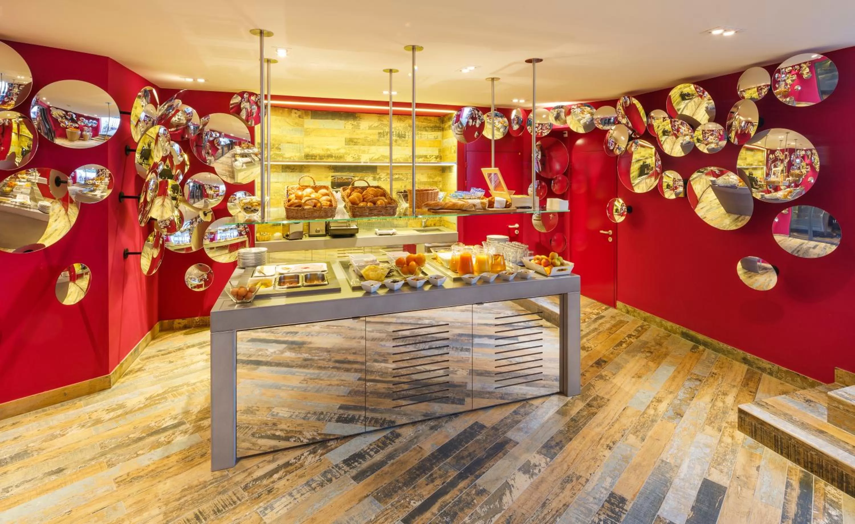 Restaurant/places to eat in Swiss Wine by Fassbind