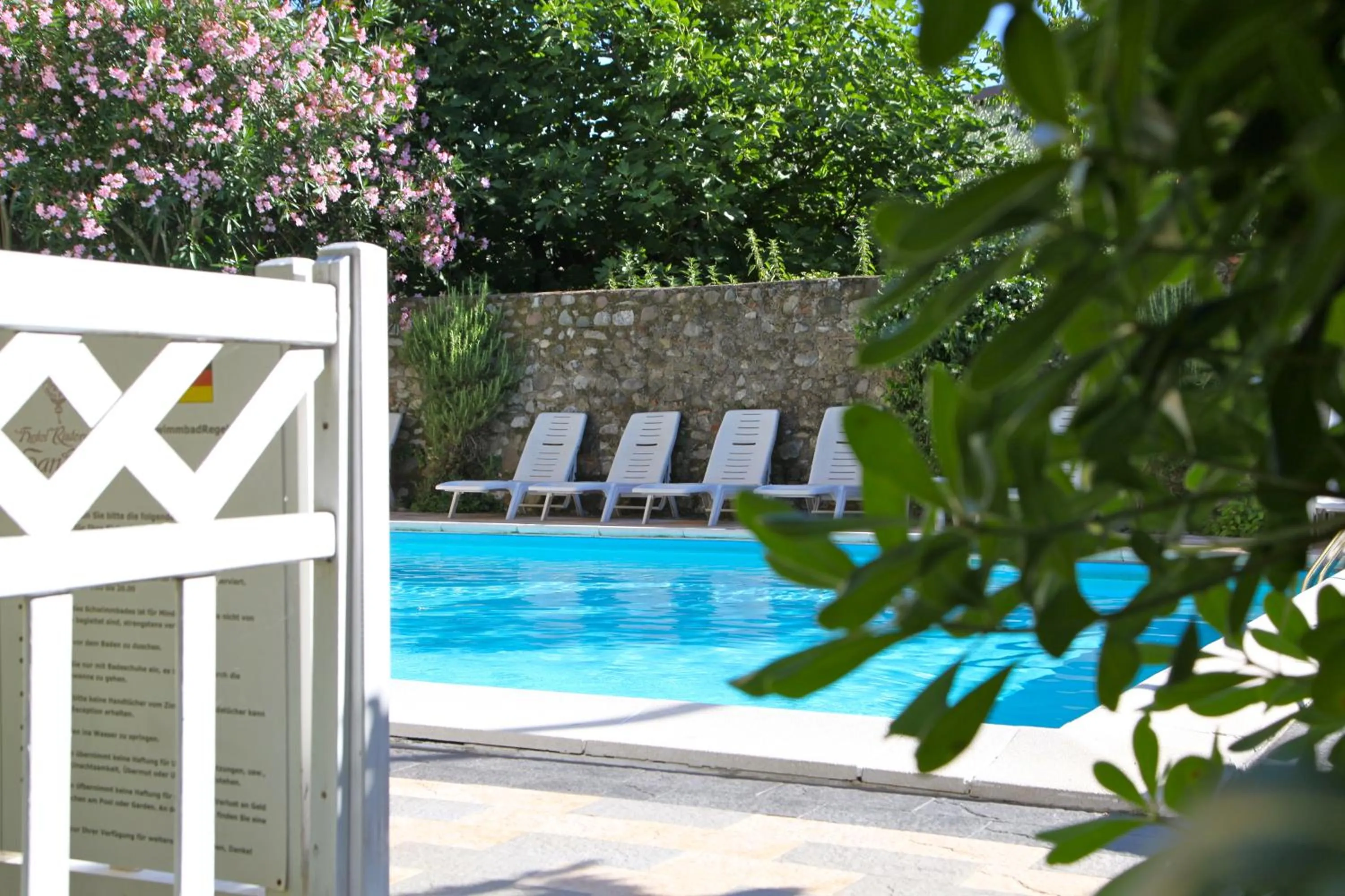 Swimming pool in Hotel San Filis