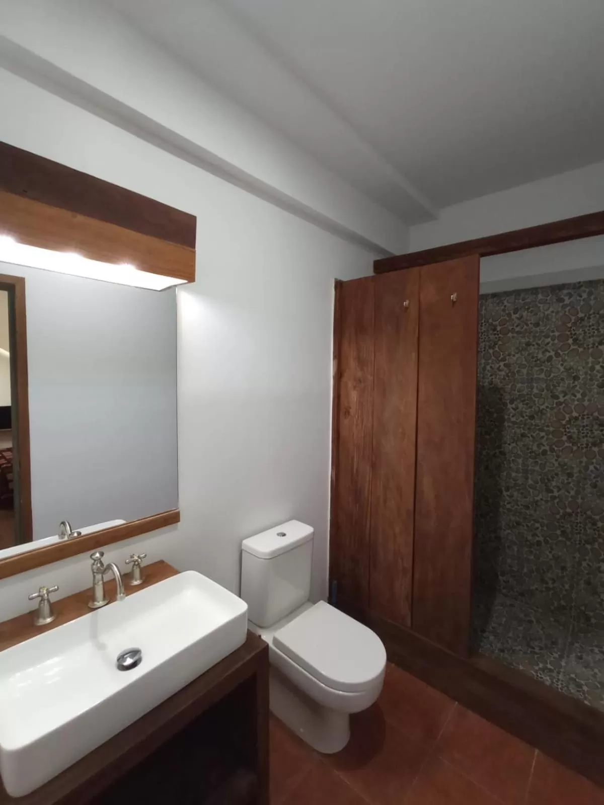 Bathroom in La Luciernaga Big Creek