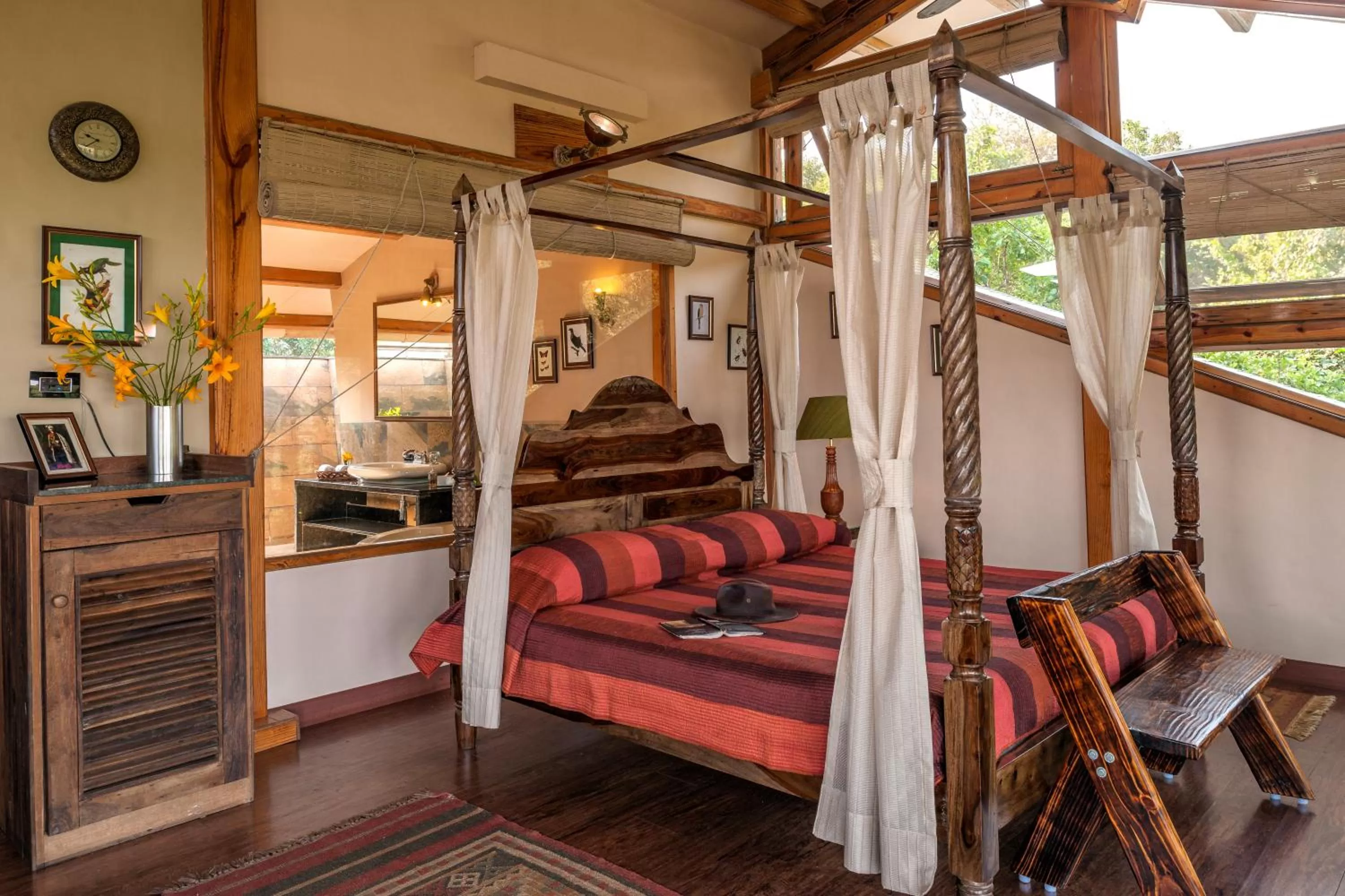 Bedroom in The Machan