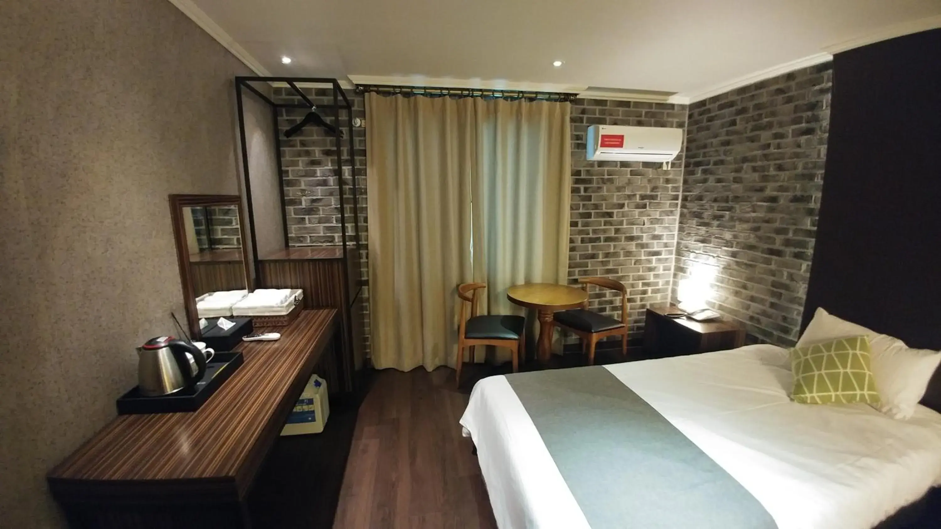 Standard Single Room - single occupancy in Hotel Tong Yeondong Jeju Standard Single Room - single occupancy in Hotel Tong Yeondong Jeju