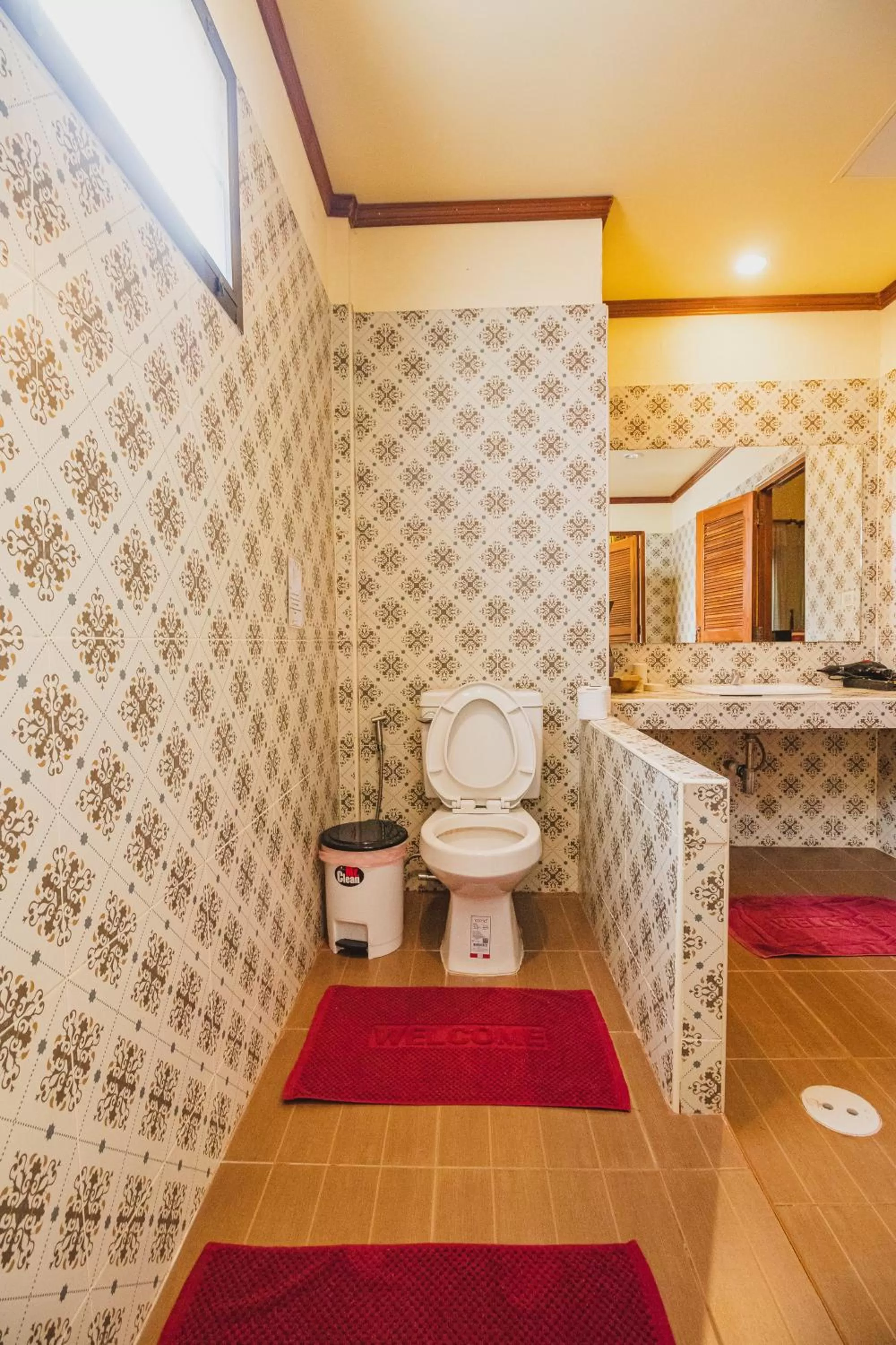Toilet in Joy's House & Tour