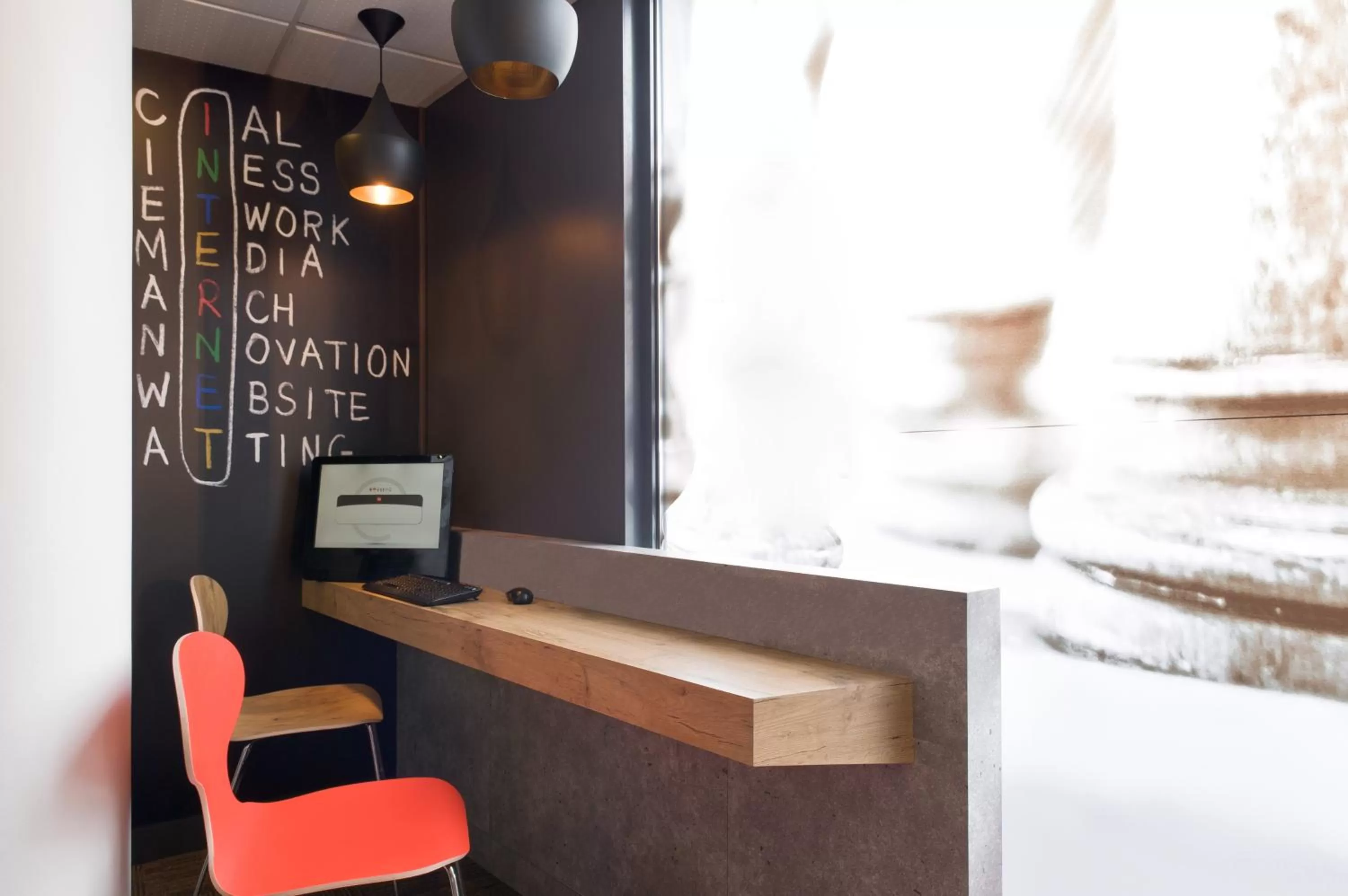 Seating area in ibis Bordeaux Centre - Gare Saint-Jean