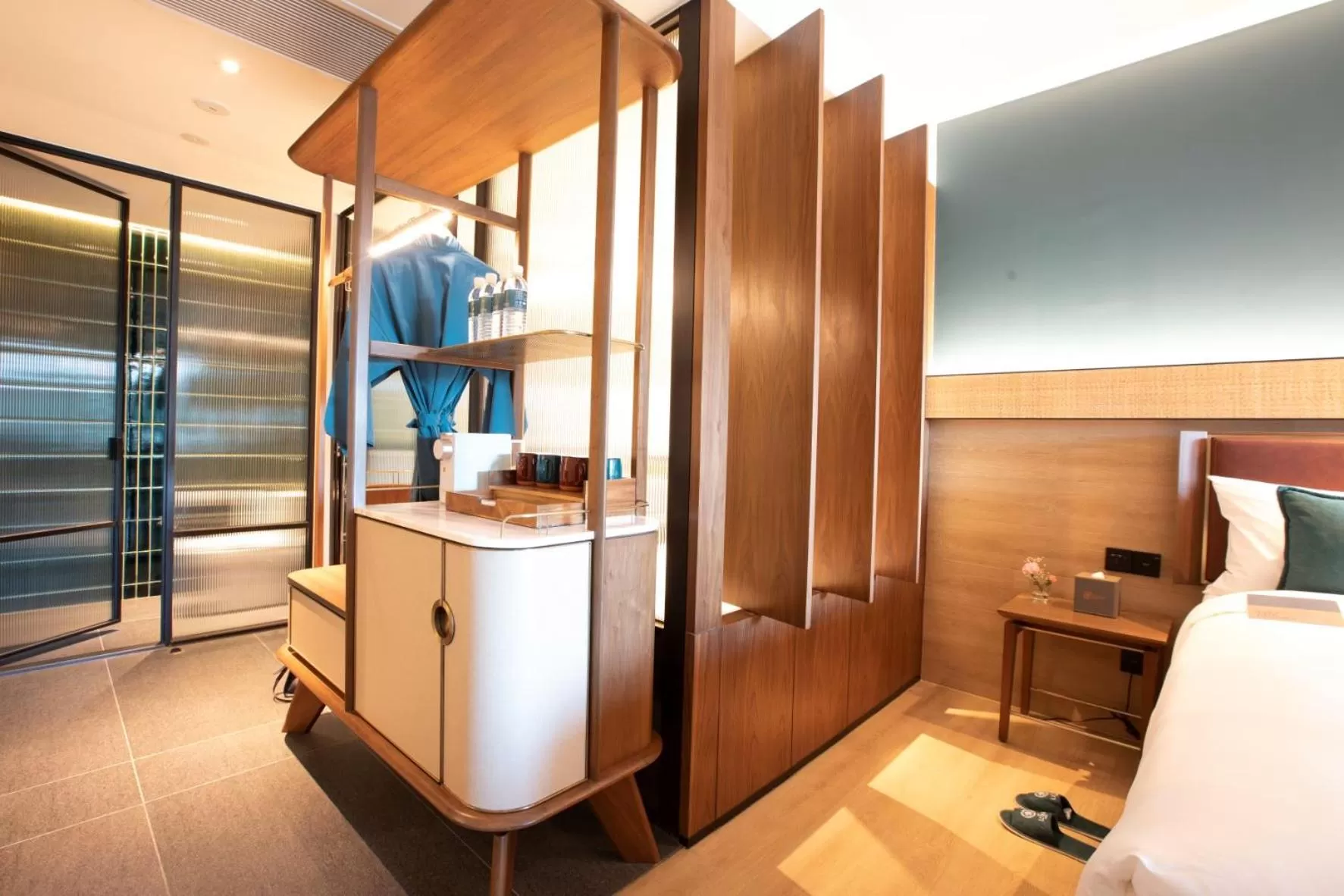 Bed in The LUMA Hotel, a Member of Design Hotels