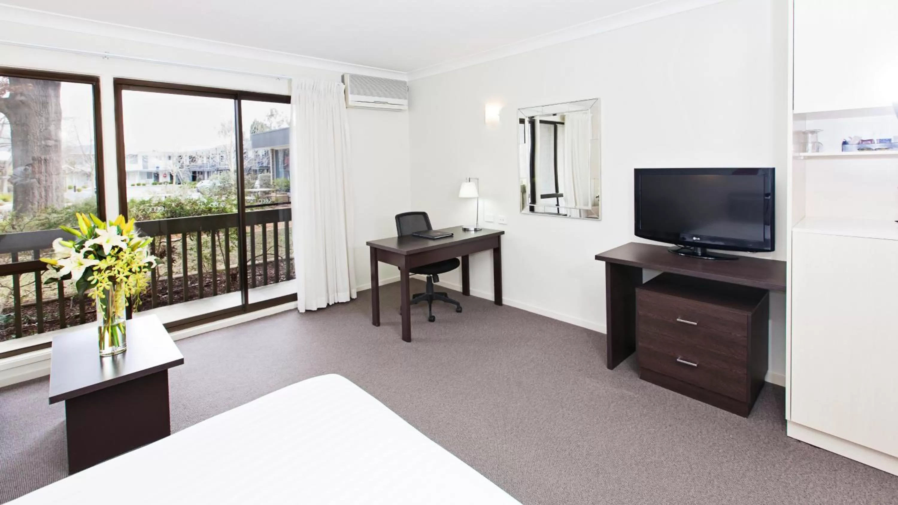 Area and facilities, Bed in ibis Styles Canberra Tall Trees