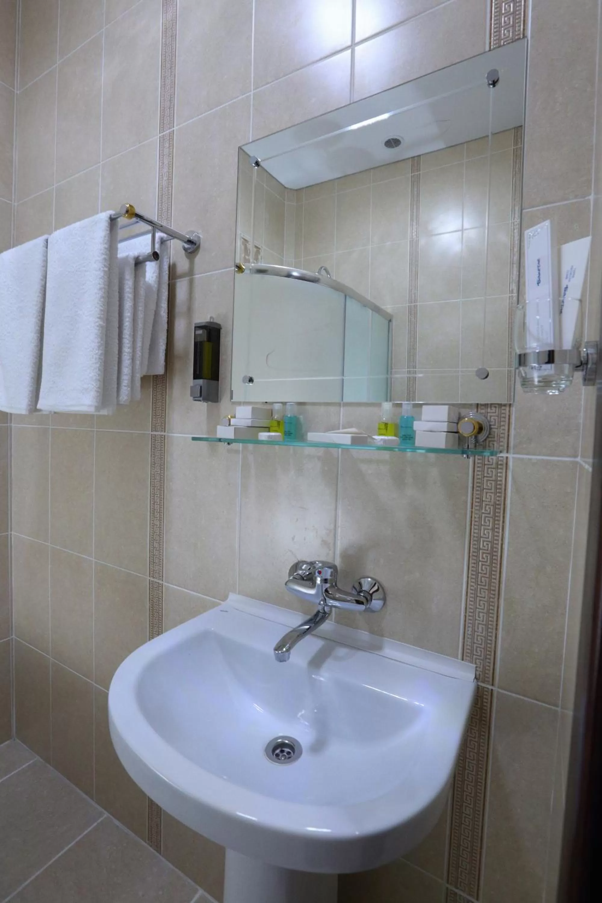 Bathroom in Hotel Bahetle