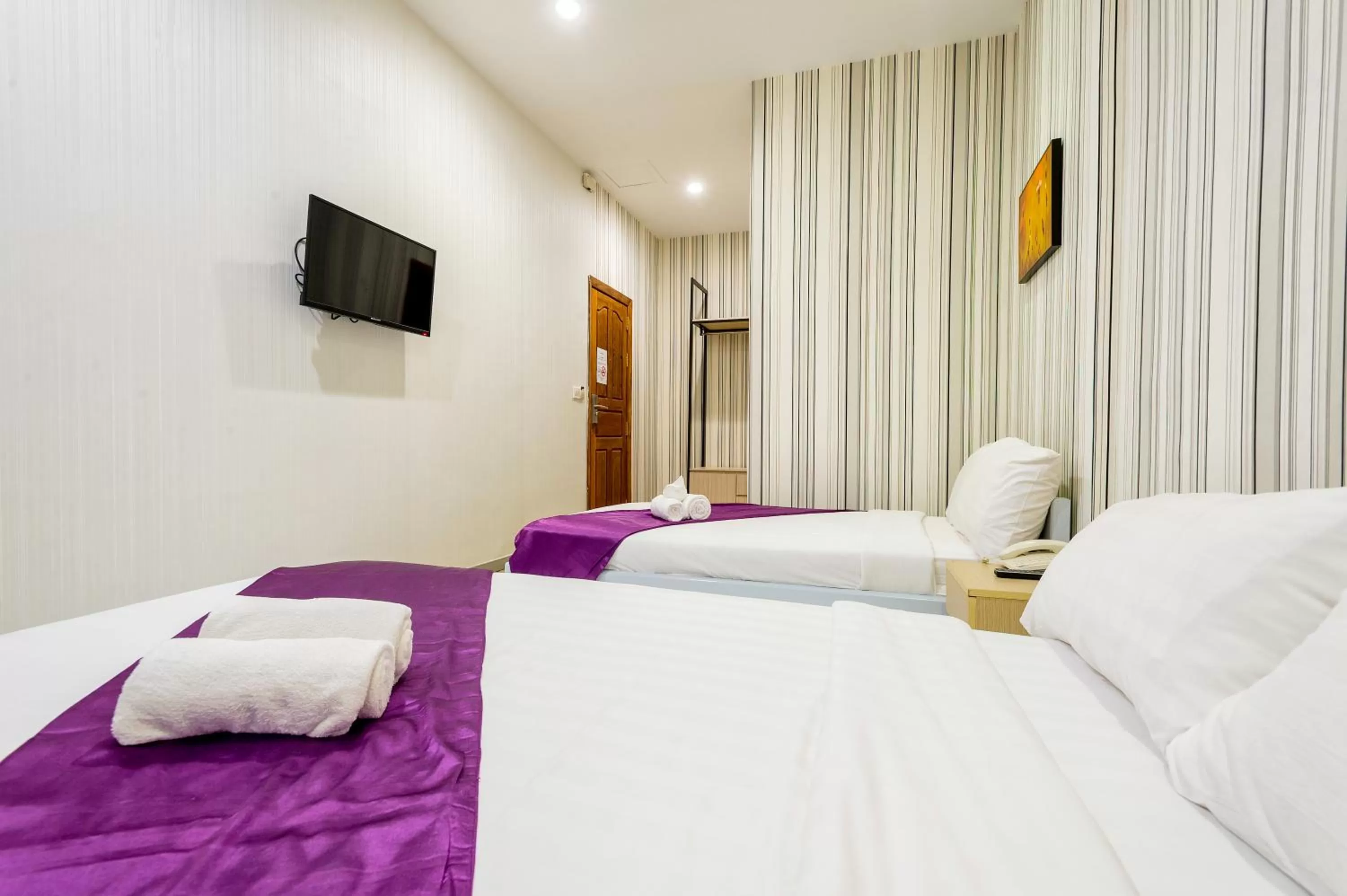 Photo of the whole room, Bed in White Residence Hotel & Apartment