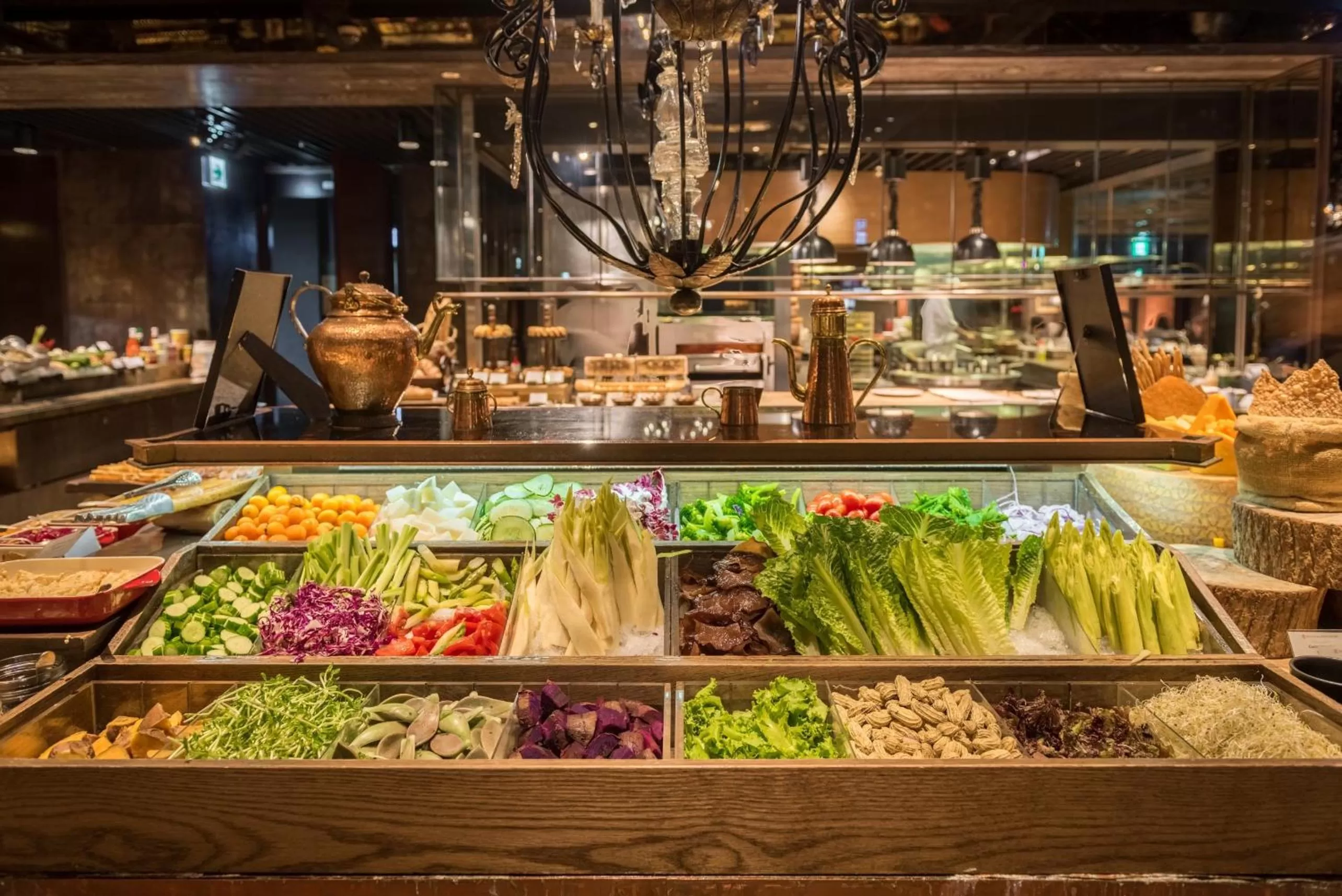 Restaurant/places to eat in Palais de Chine Hotel