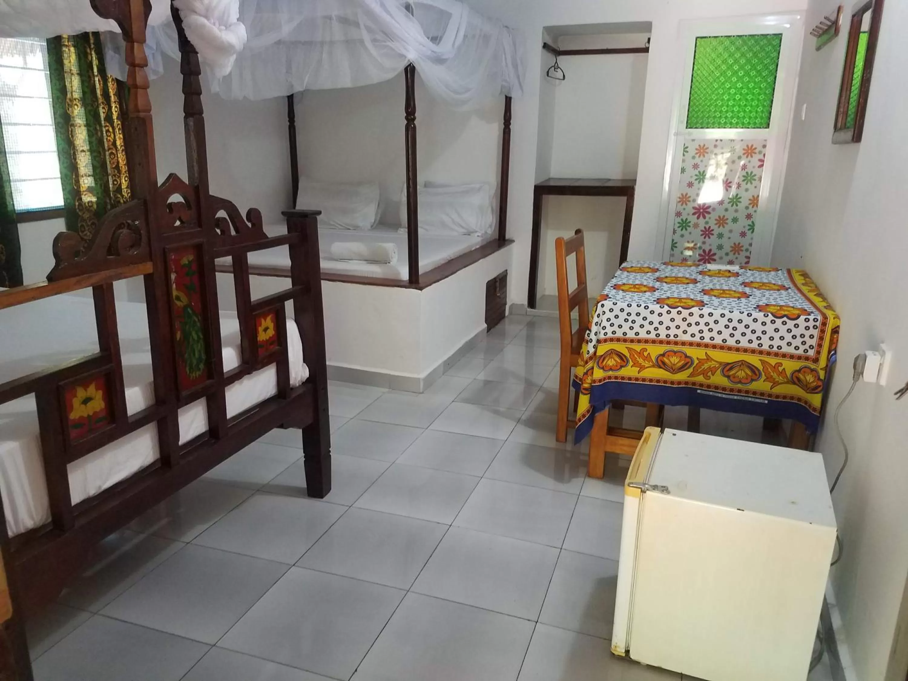 Baraka Aquarium Bungalows