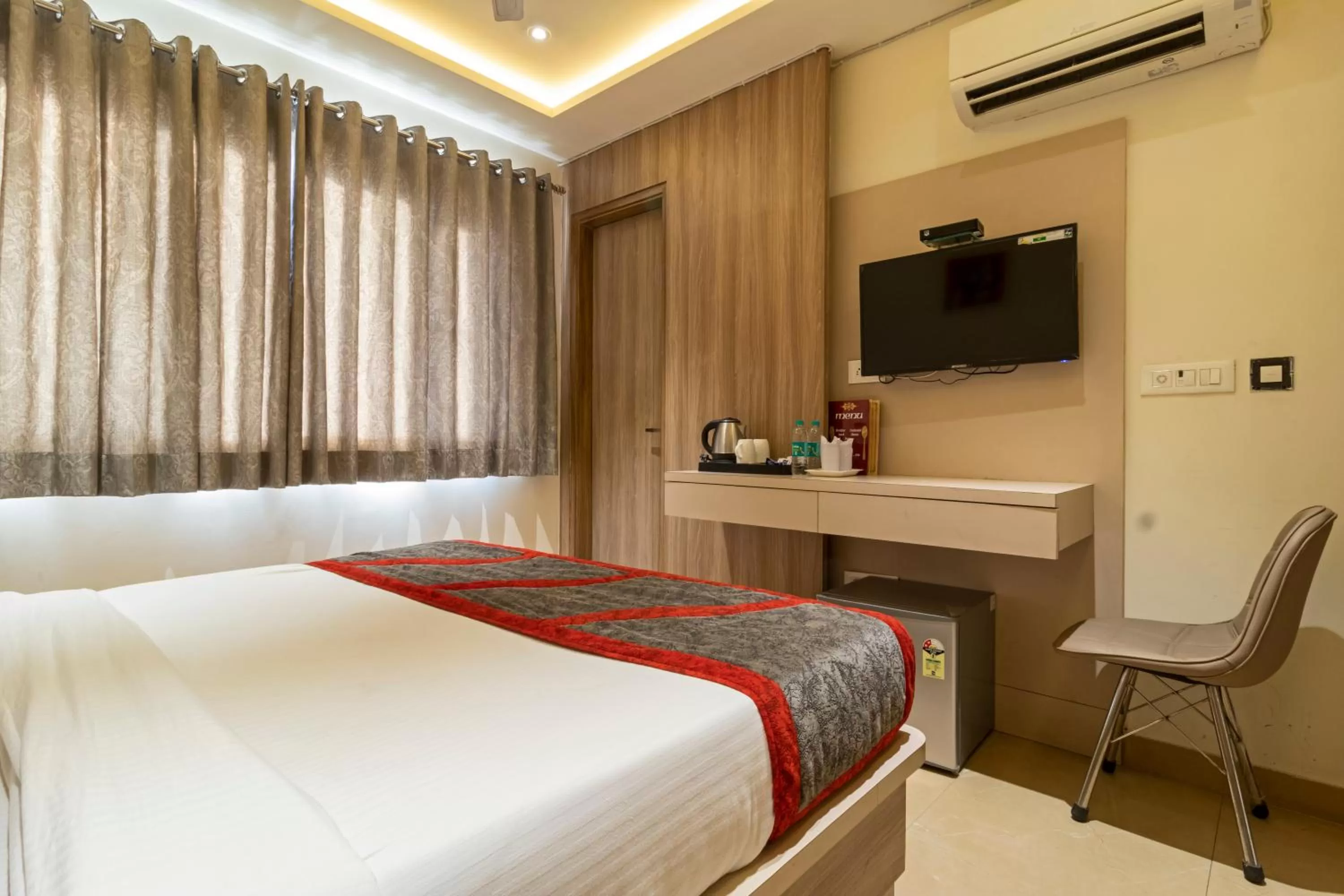 Bedroom, Bed in Hotel Tripple Tree - Near Ganga Ram & BLK Hospital - Karol Bagh