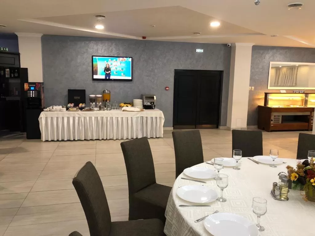 Restaurant/places to eat in Hotel Edelweiss