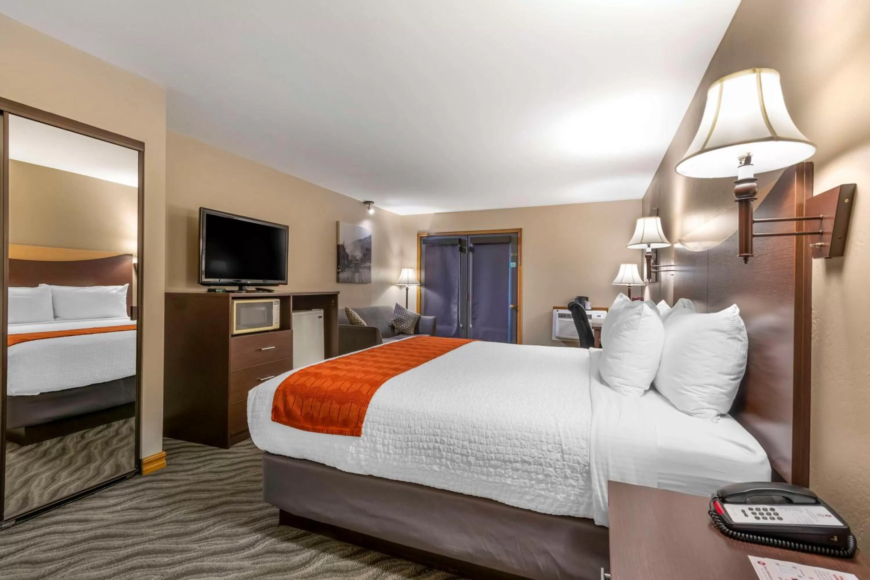 Bedroom, Bed in Best Western Plus Rio Grande Inn