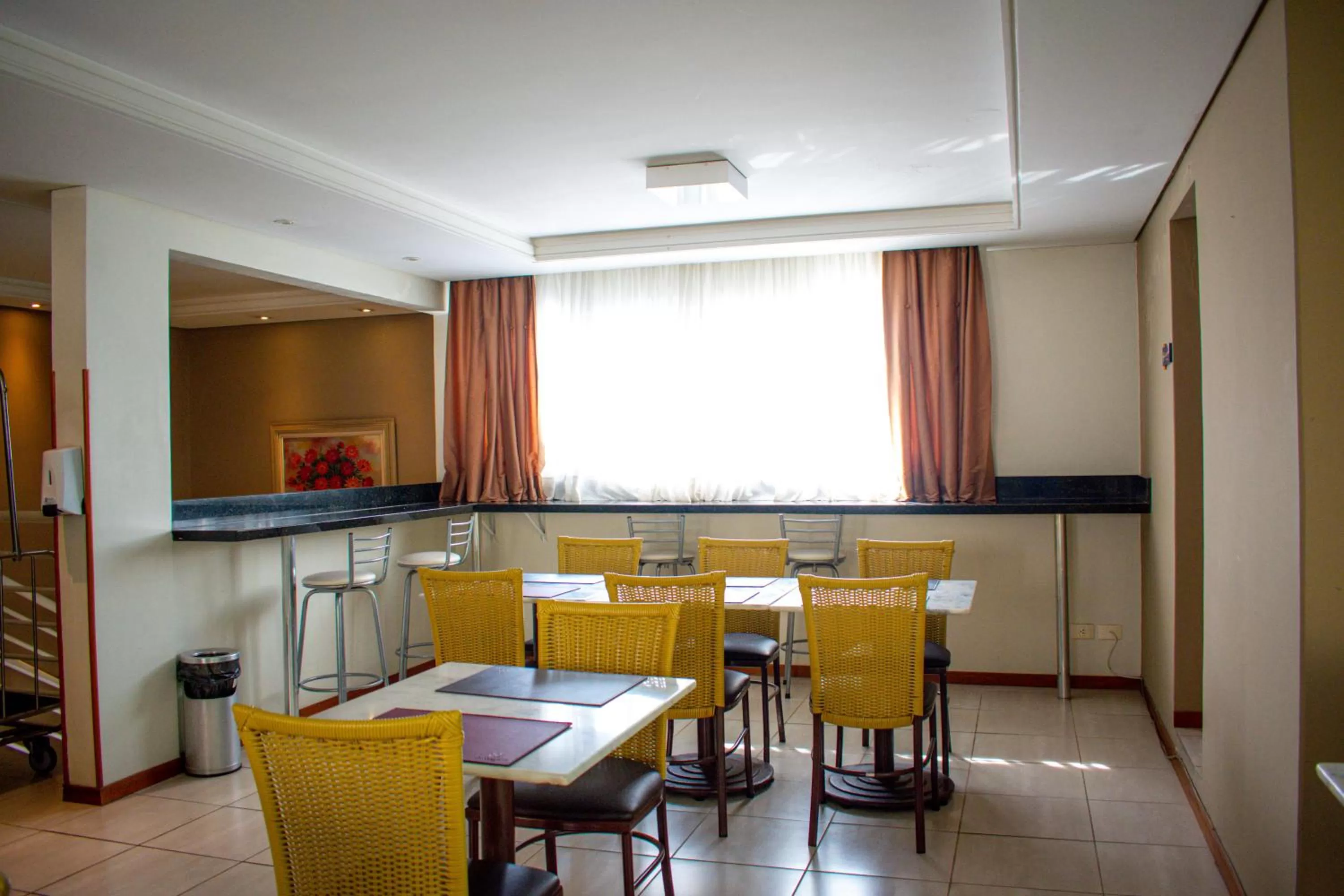 Dining area in Barigui Park Hotel