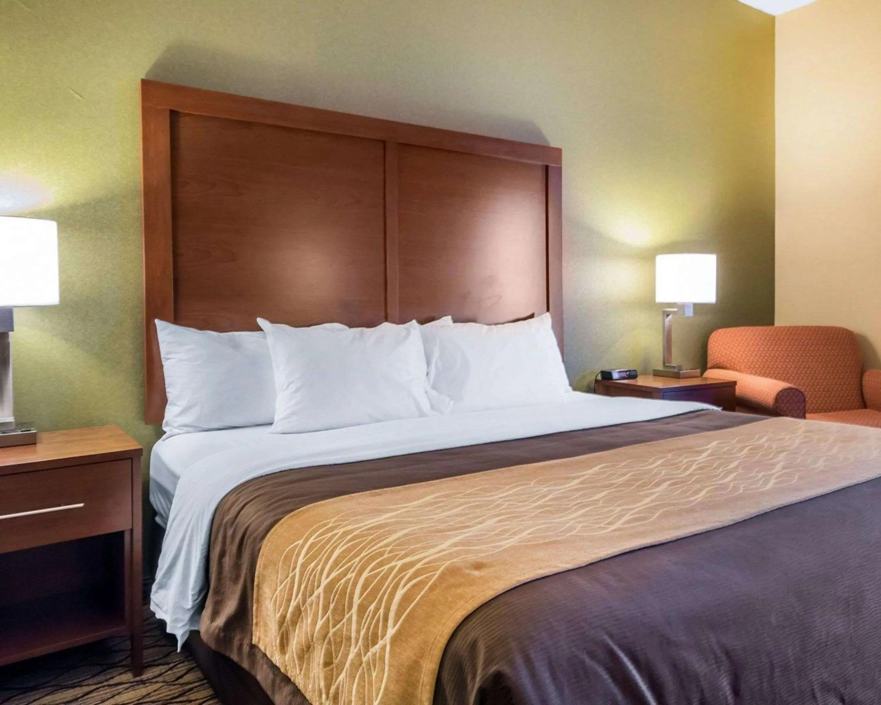 Photo of the whole room in Comfort Inn Winchester