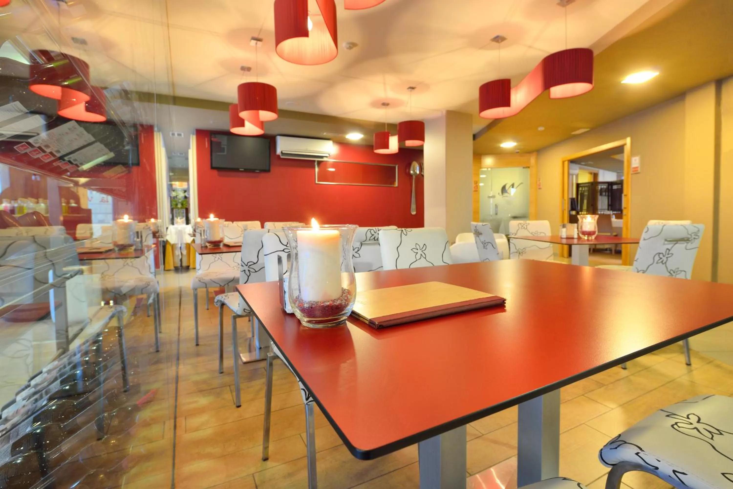 Lounge or bar in Hotel Norat Marina & Spa 4* Superior