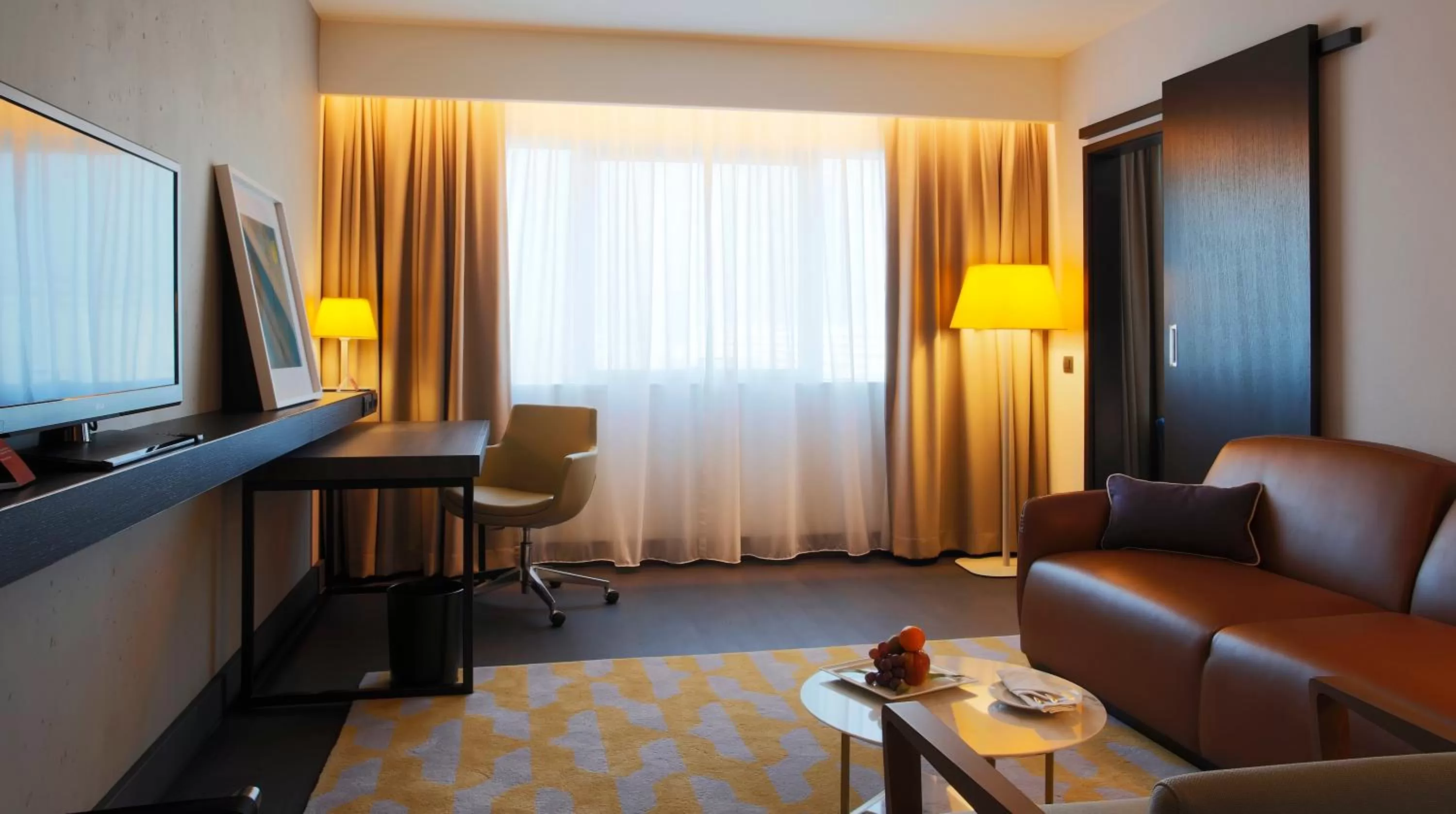 Living room in Crowne Plaza Belgrade by IHG