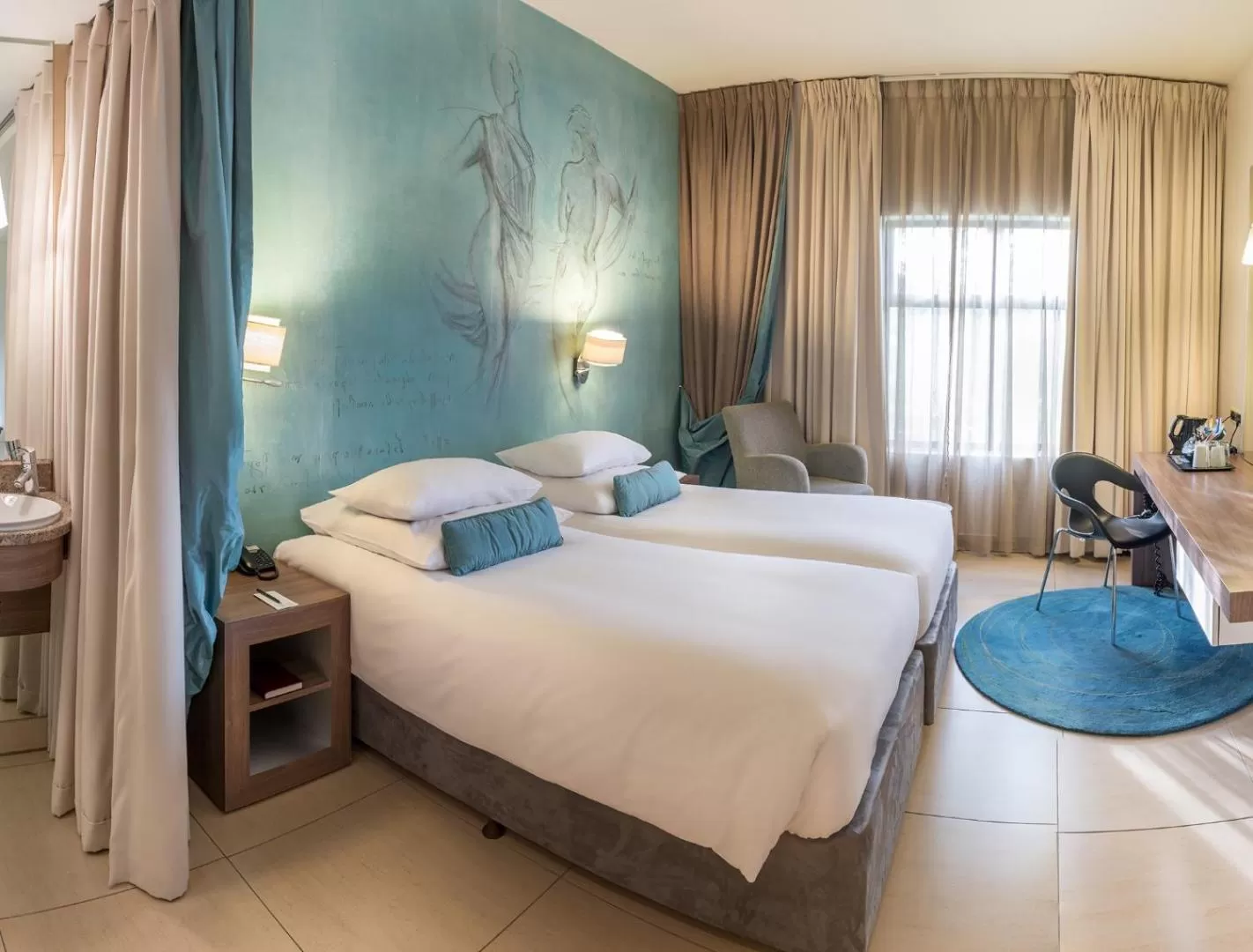 Bed in Metcourt at Emperors Palace