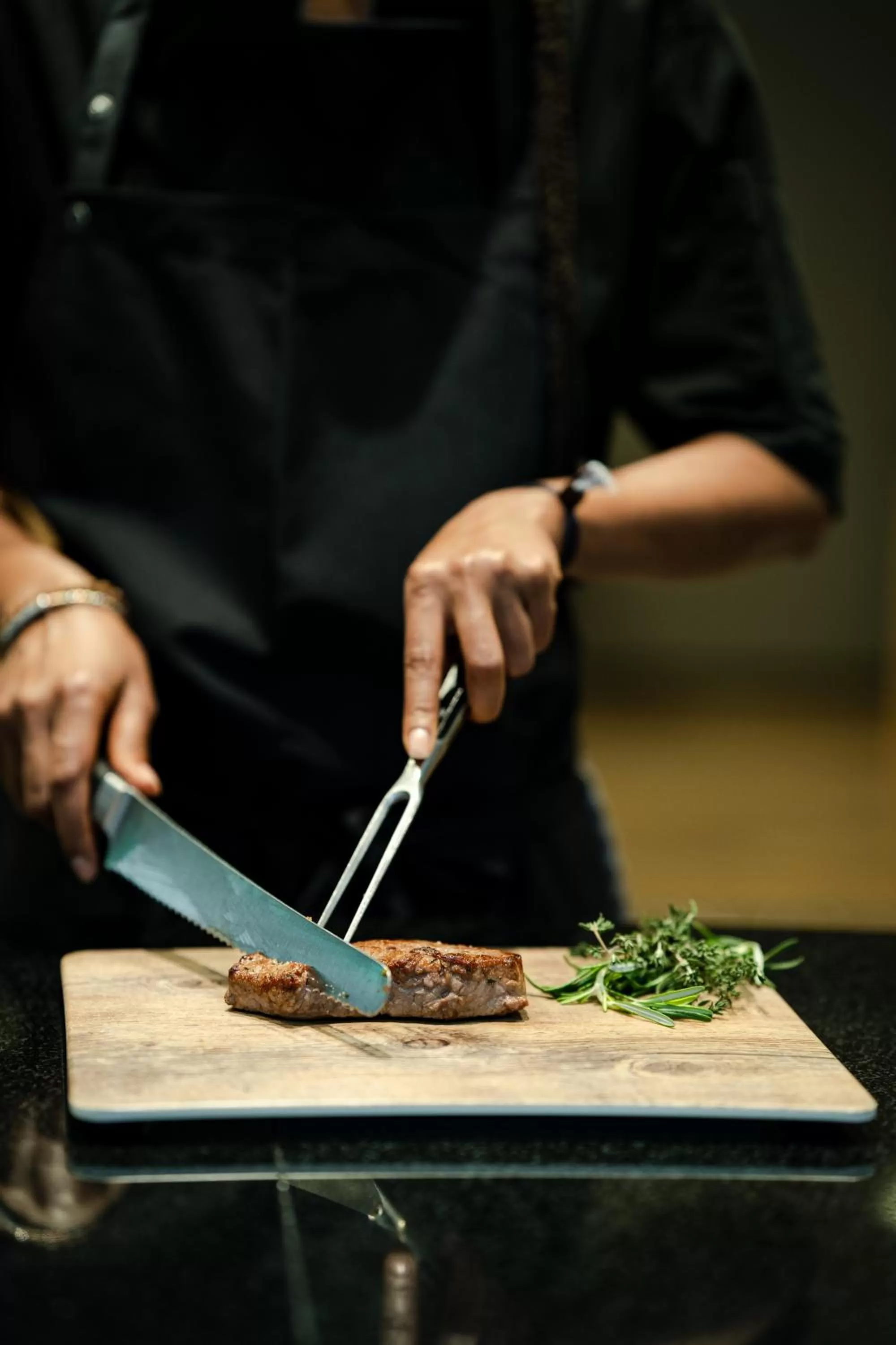 Restaurant/places to eat in voco Dusseldorf Seestern by IHG