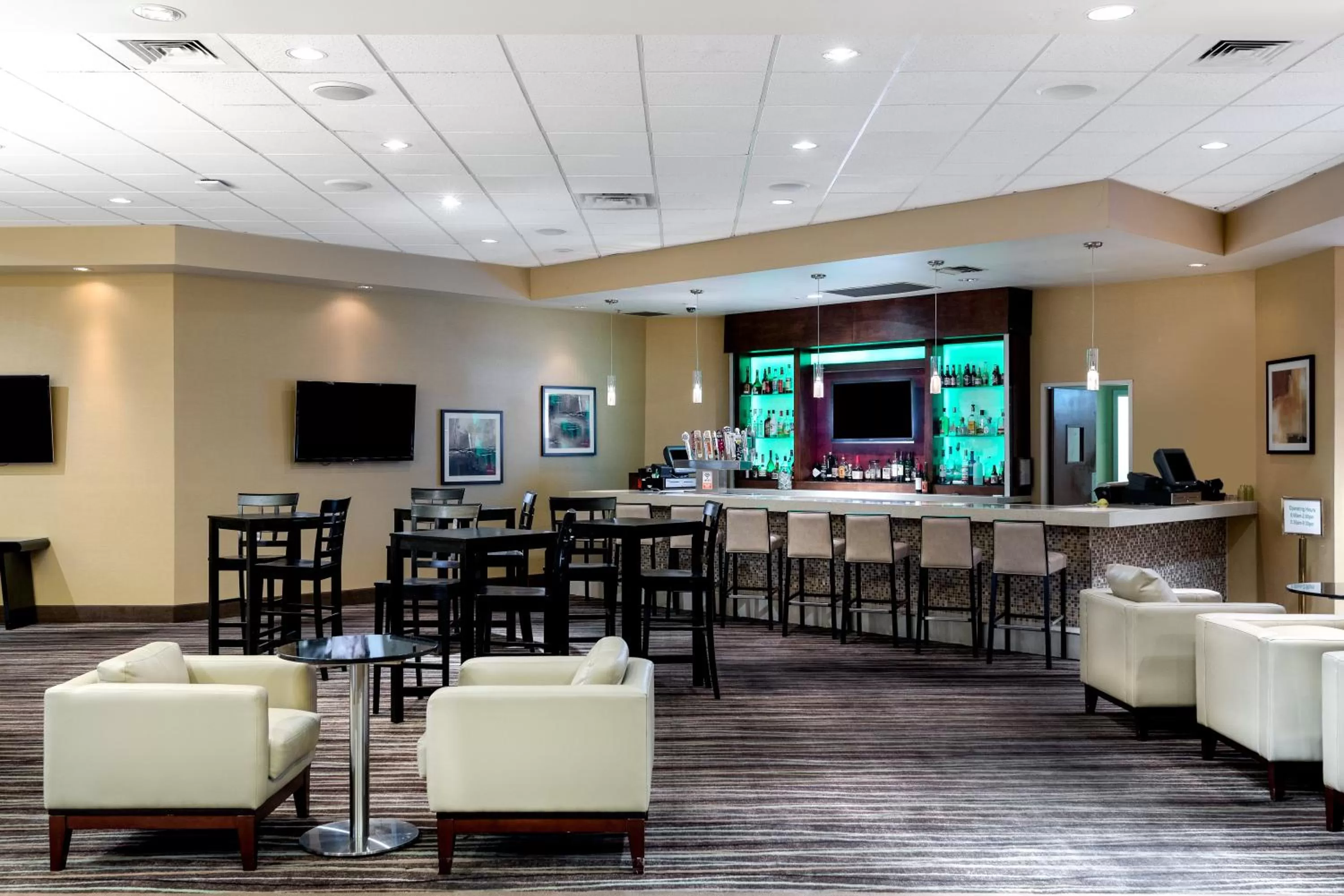 Lounge or bar in Holiday Inn Los Angeles Gateway-Torrance by IHG
