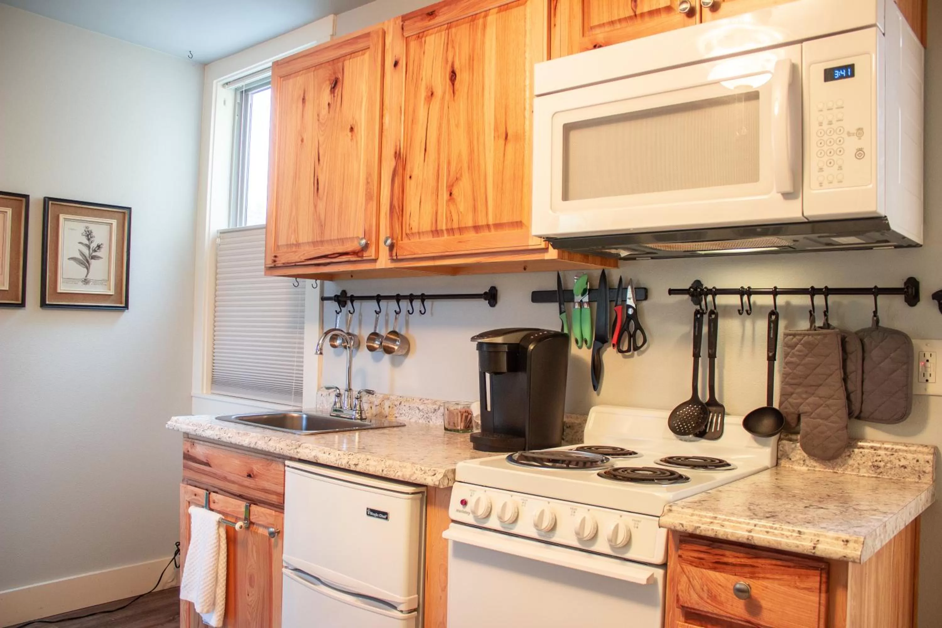 kitchen, Kitchen/Kitchenette in Douglas On Third