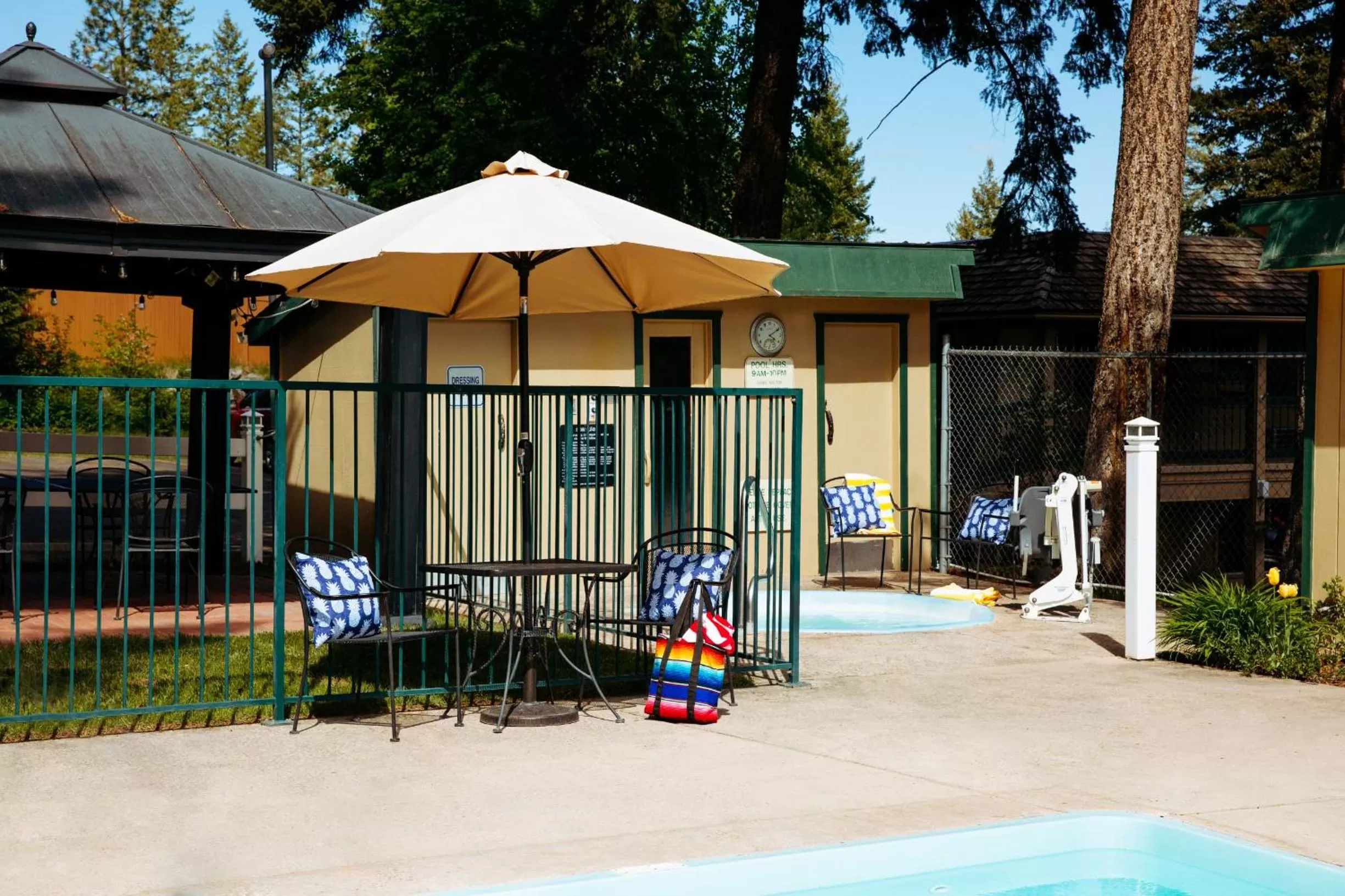 Patio in Timbers Motel