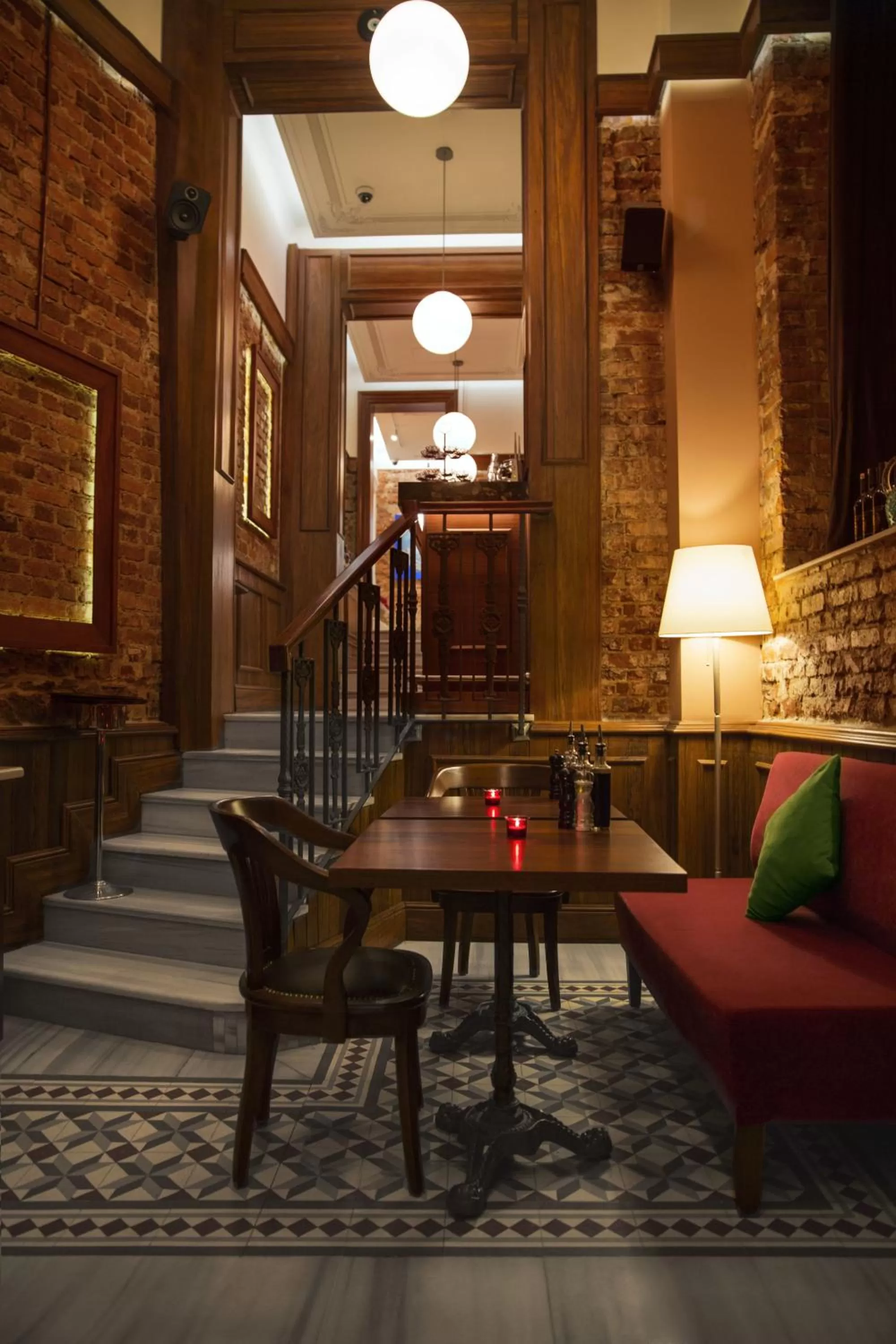 Restaurant/places to eat in Corinne Art & Boutique Hotel