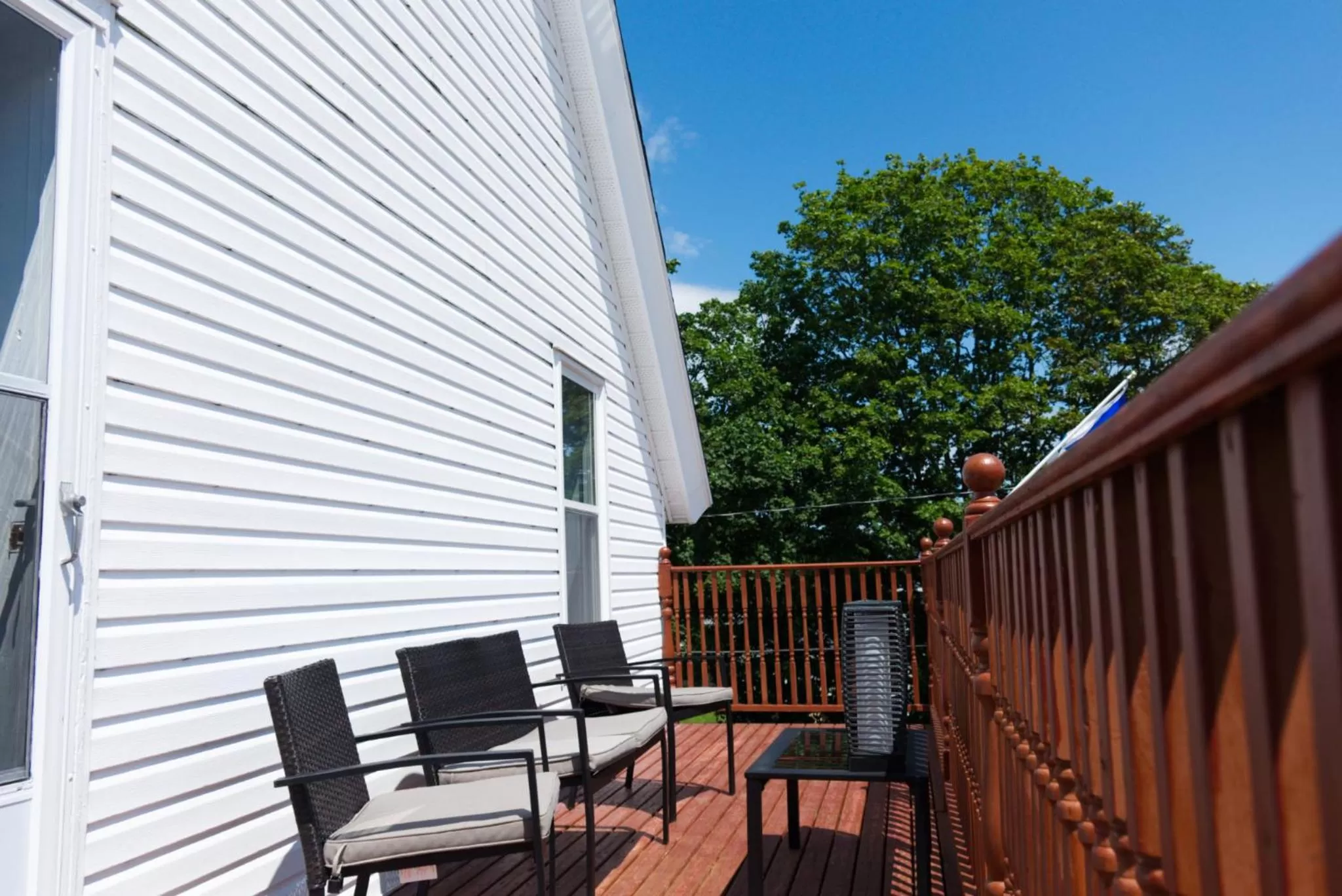 Balcony/Terrace in Pleasant Street Inn