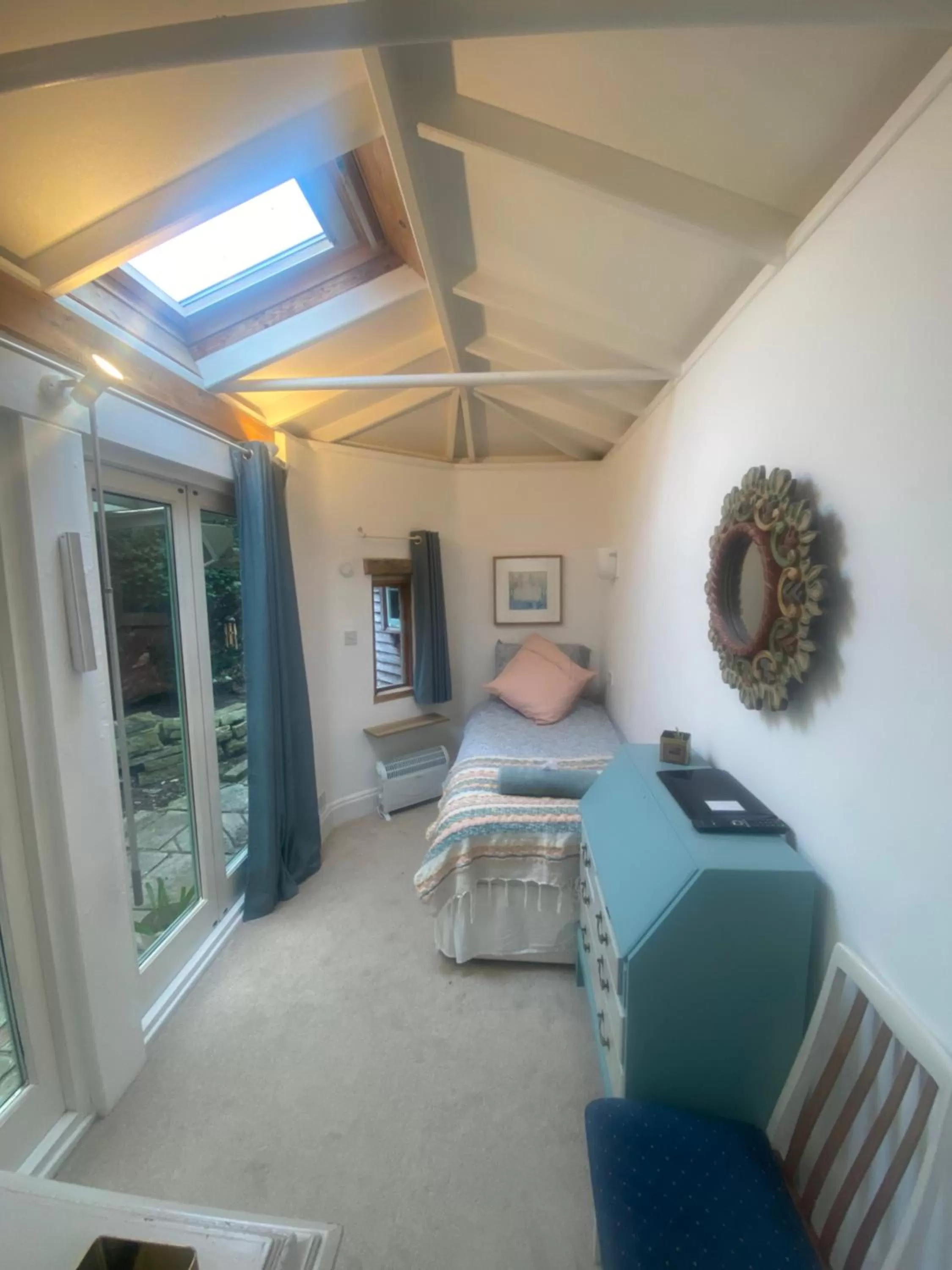 Bedroom in The Dragonfly BNB, Glastonbury