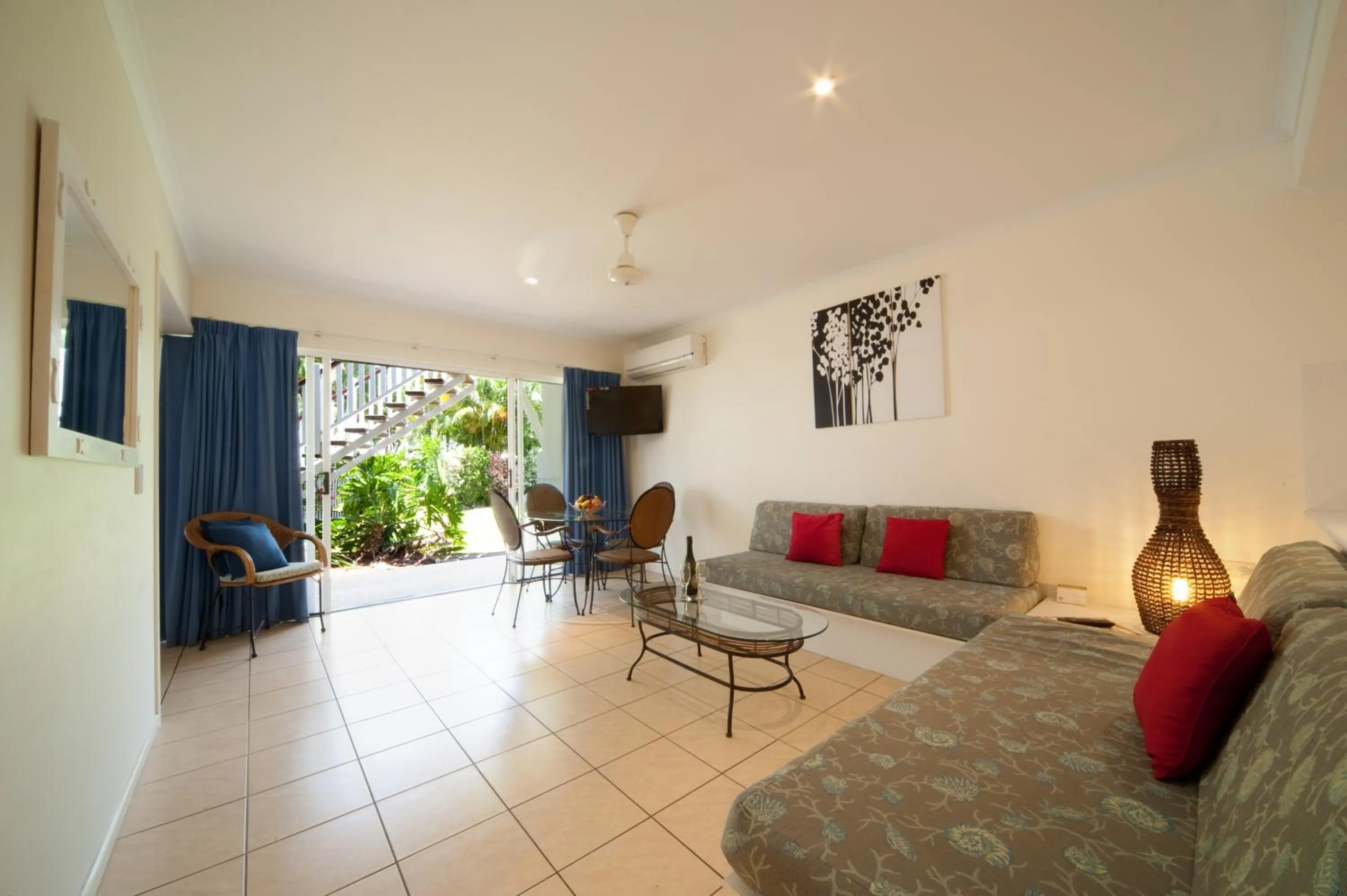 TV and multimedia in Mango House Resort