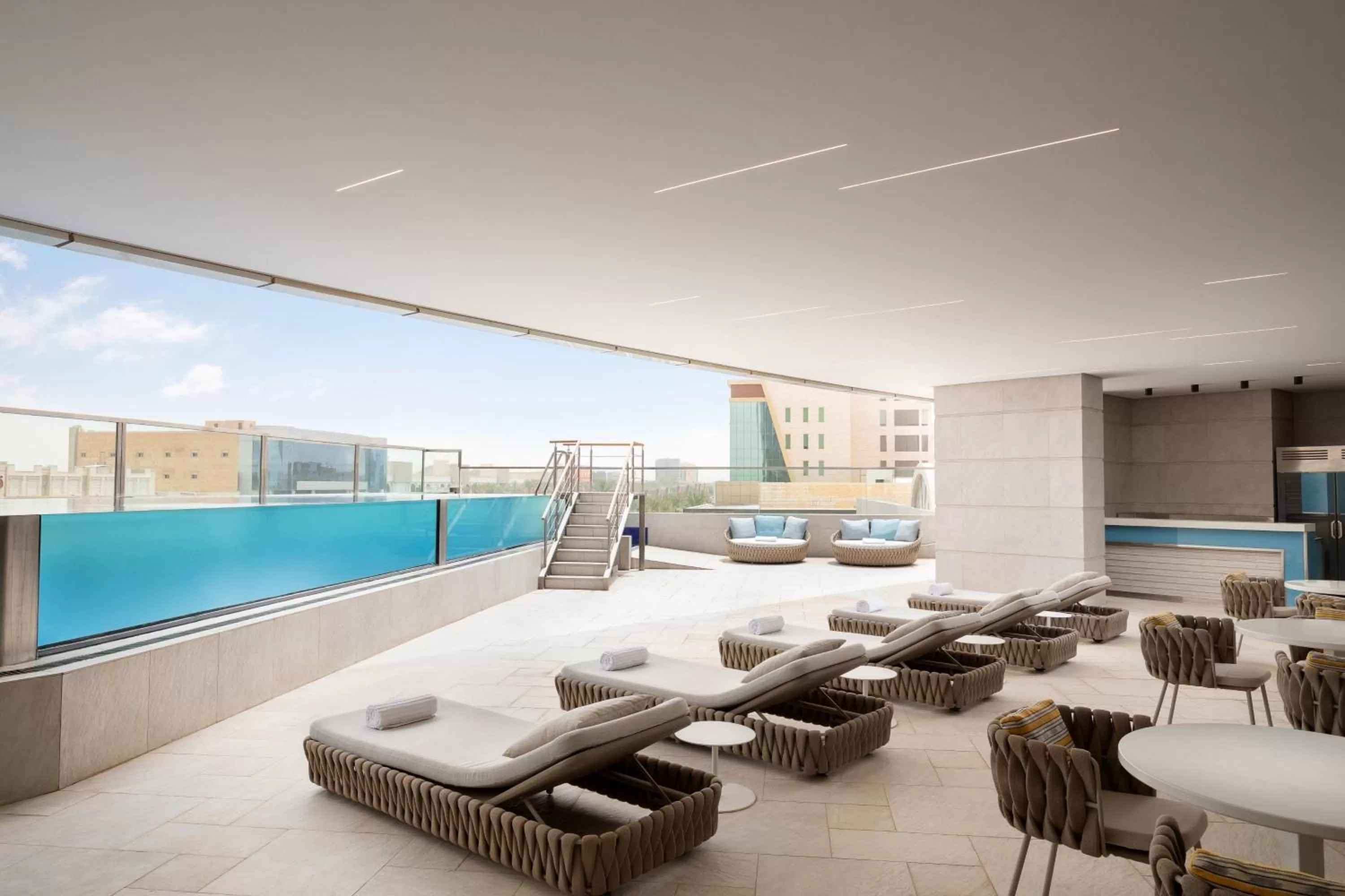 Swimming pool in Le Meridien Riyadh