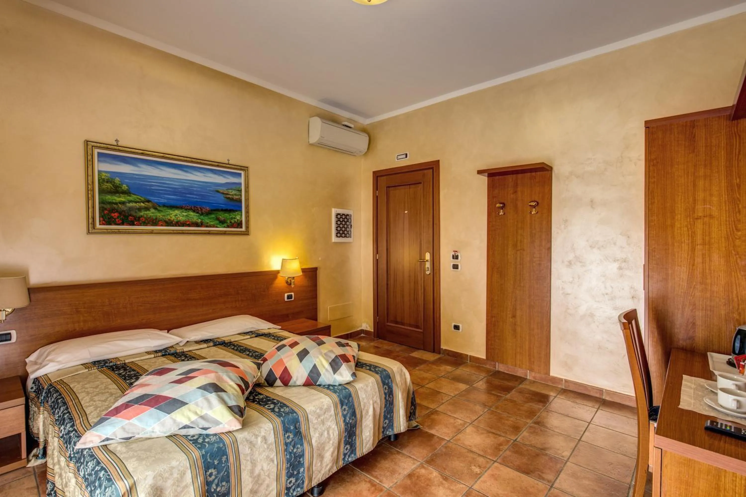 Bed in Hotel Maryelen