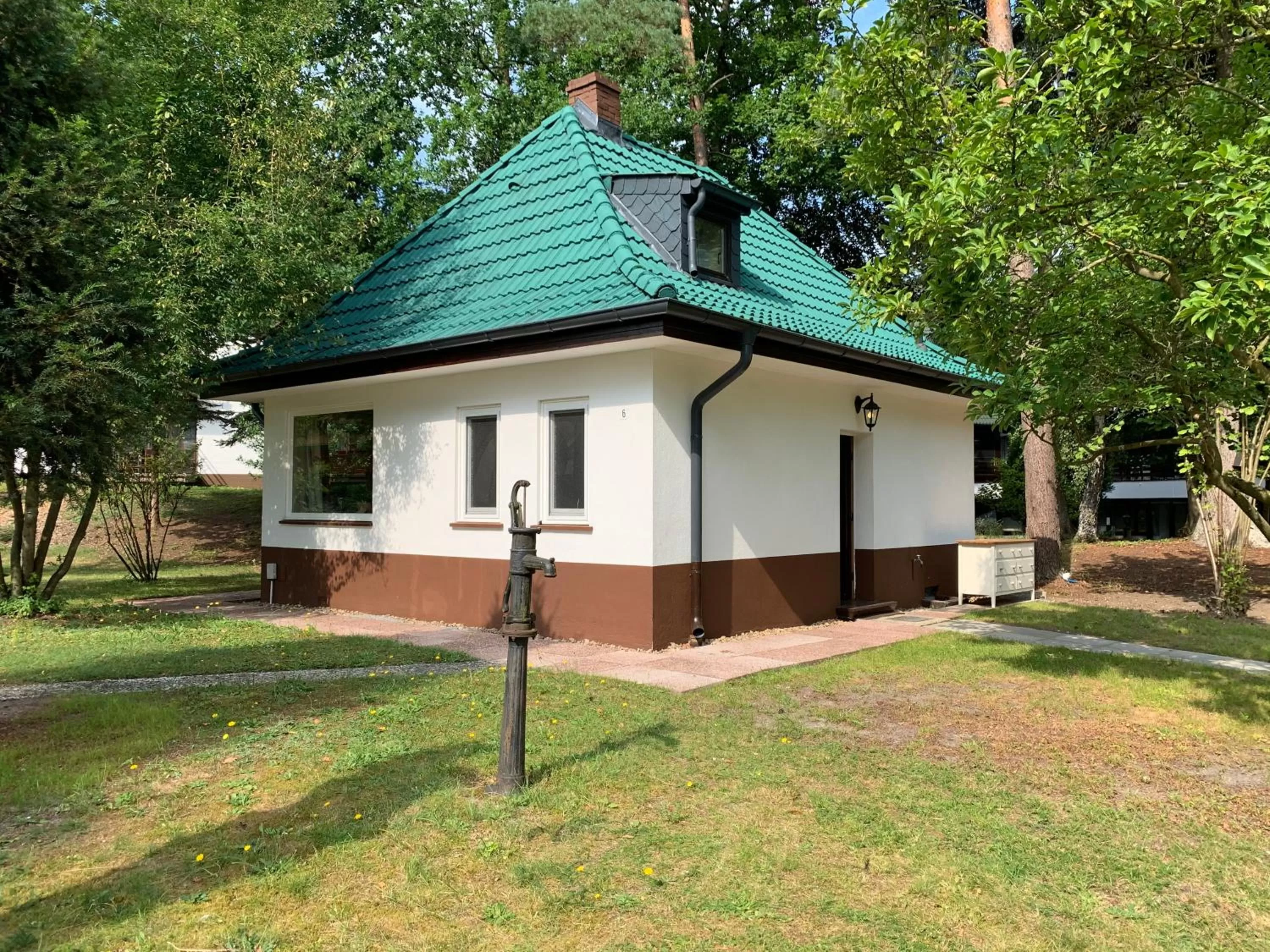 Property building in Hotel Zur Heidschnucke