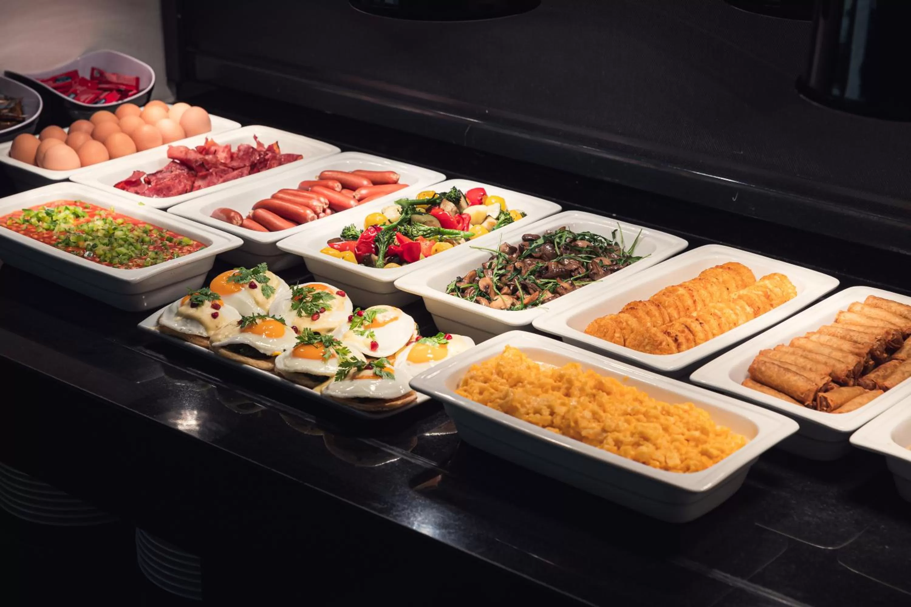 Buffet breakfast in Hotel KINGS COURT