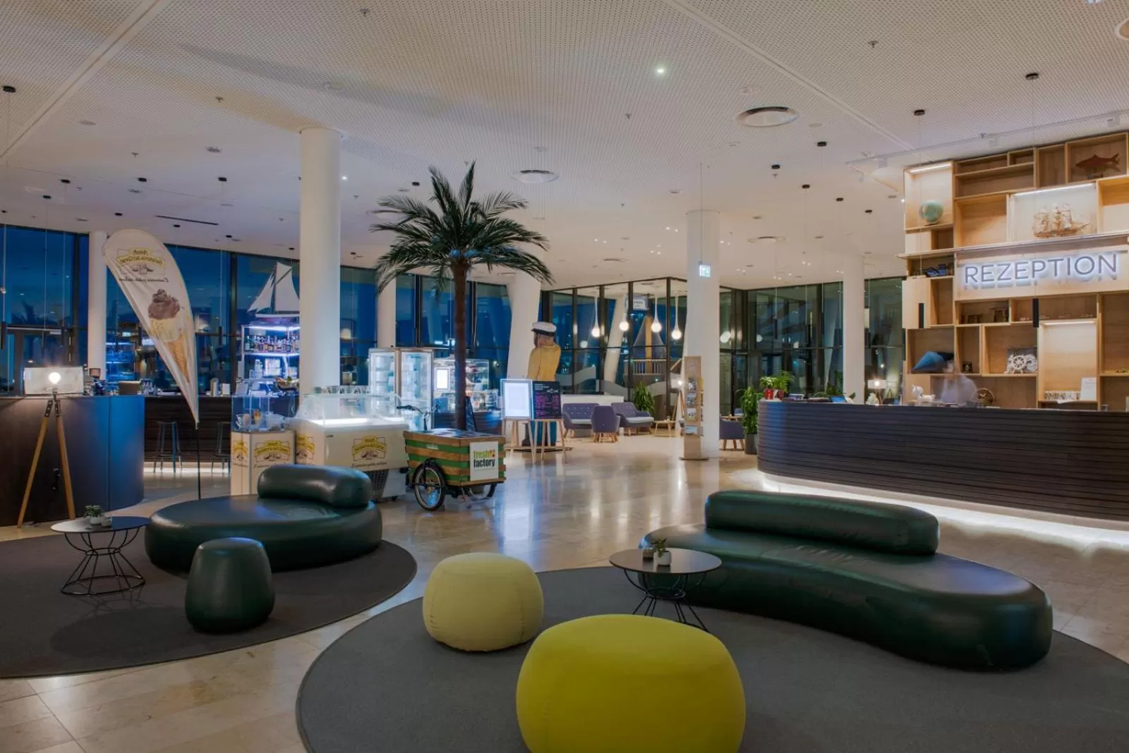 Lobby or reception in JUFA Hotel Hamburg HafenCity