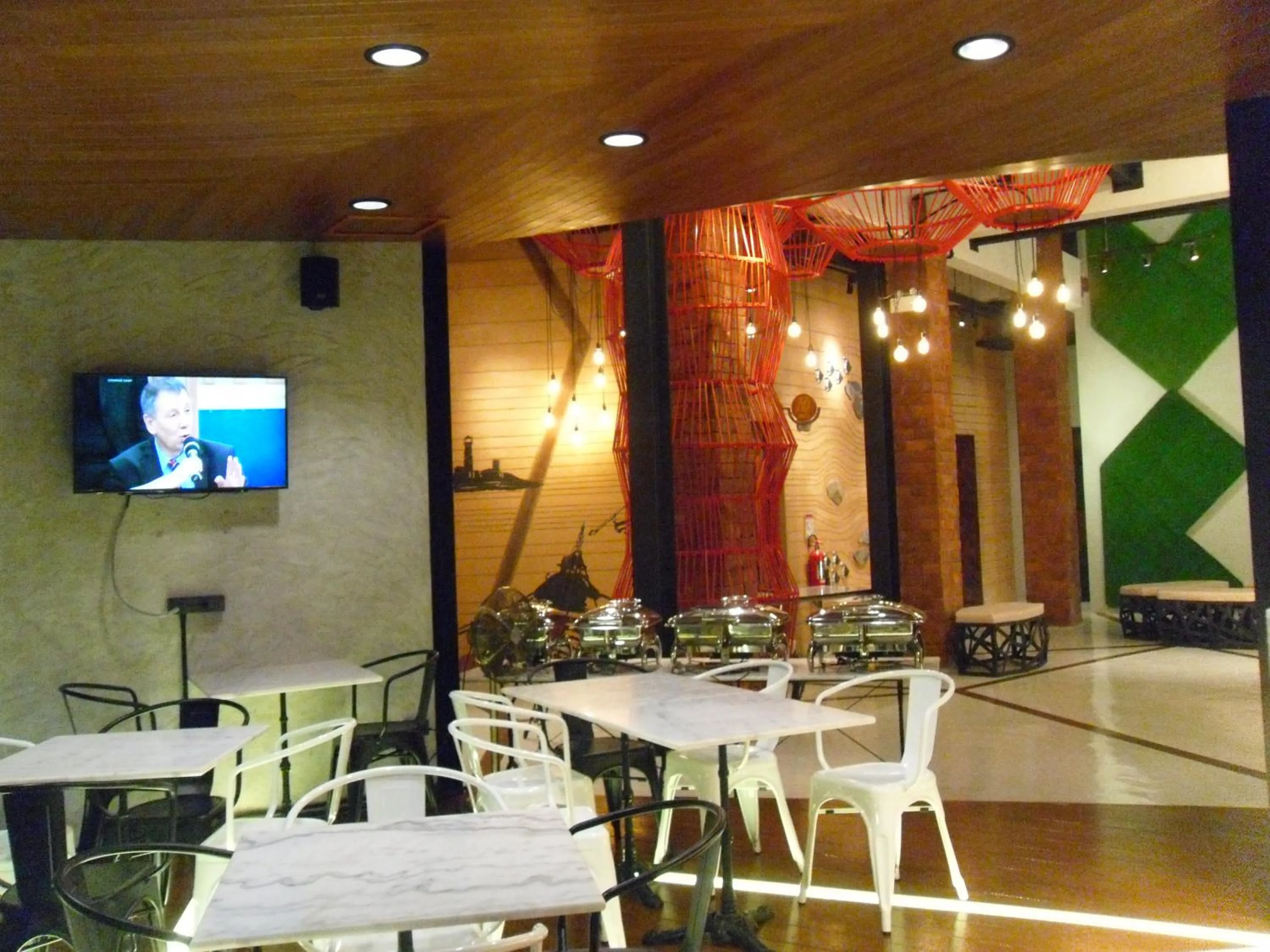 Restaurant/places to eat in Sea Crest by Jomtien