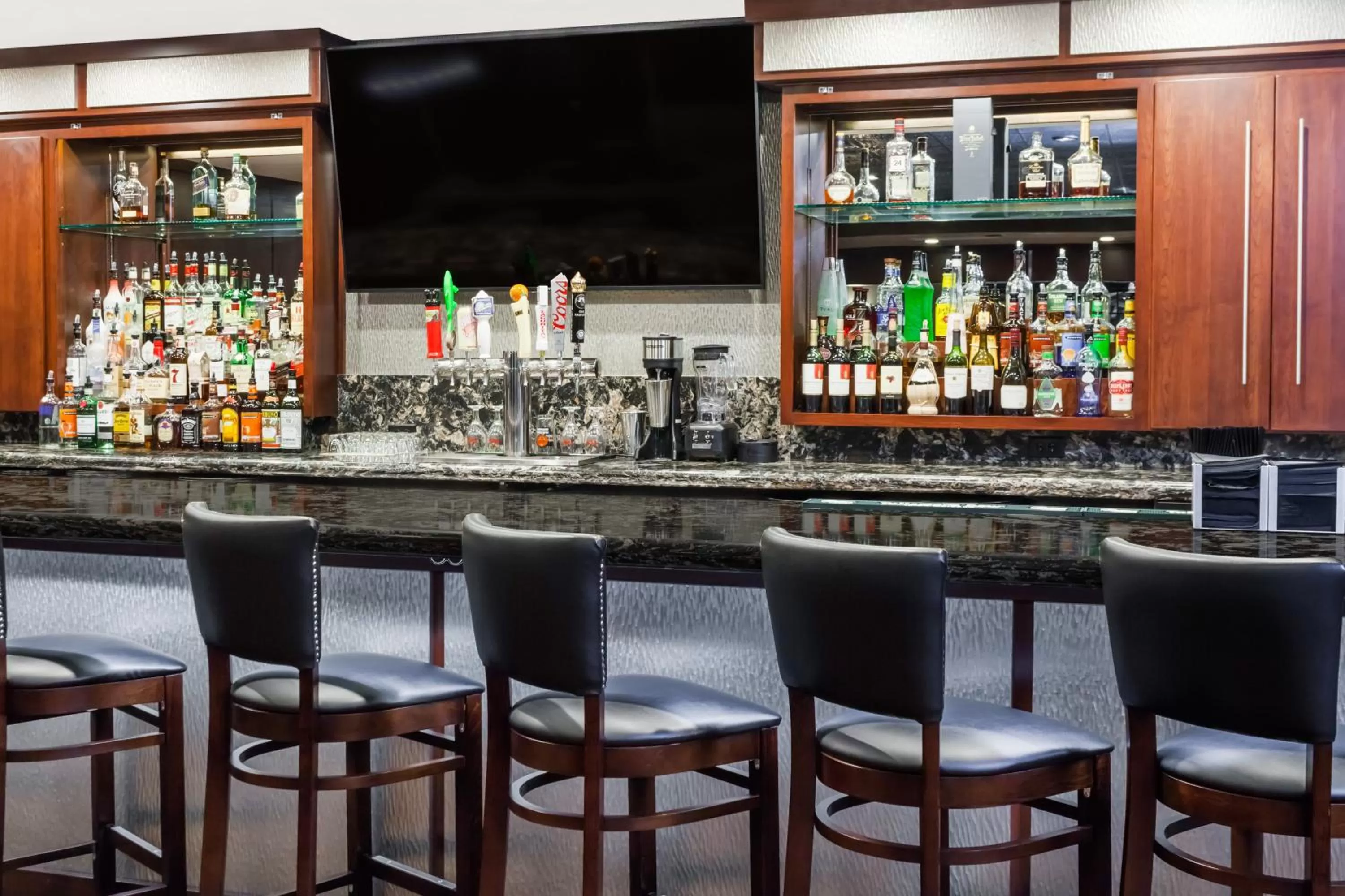 Lounge or bar in Wyndham Garden Warsaw