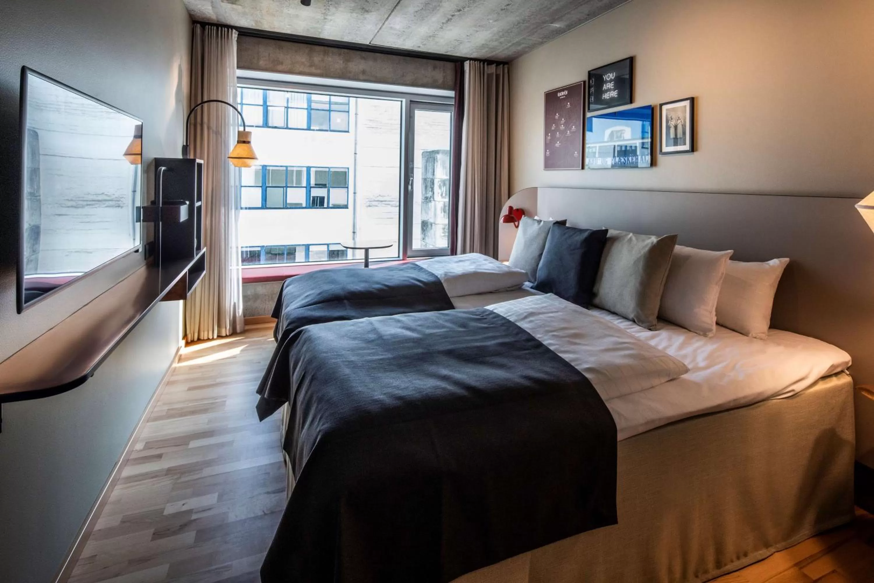 Photo of the whole room, Bed in Scandic Kødbyen