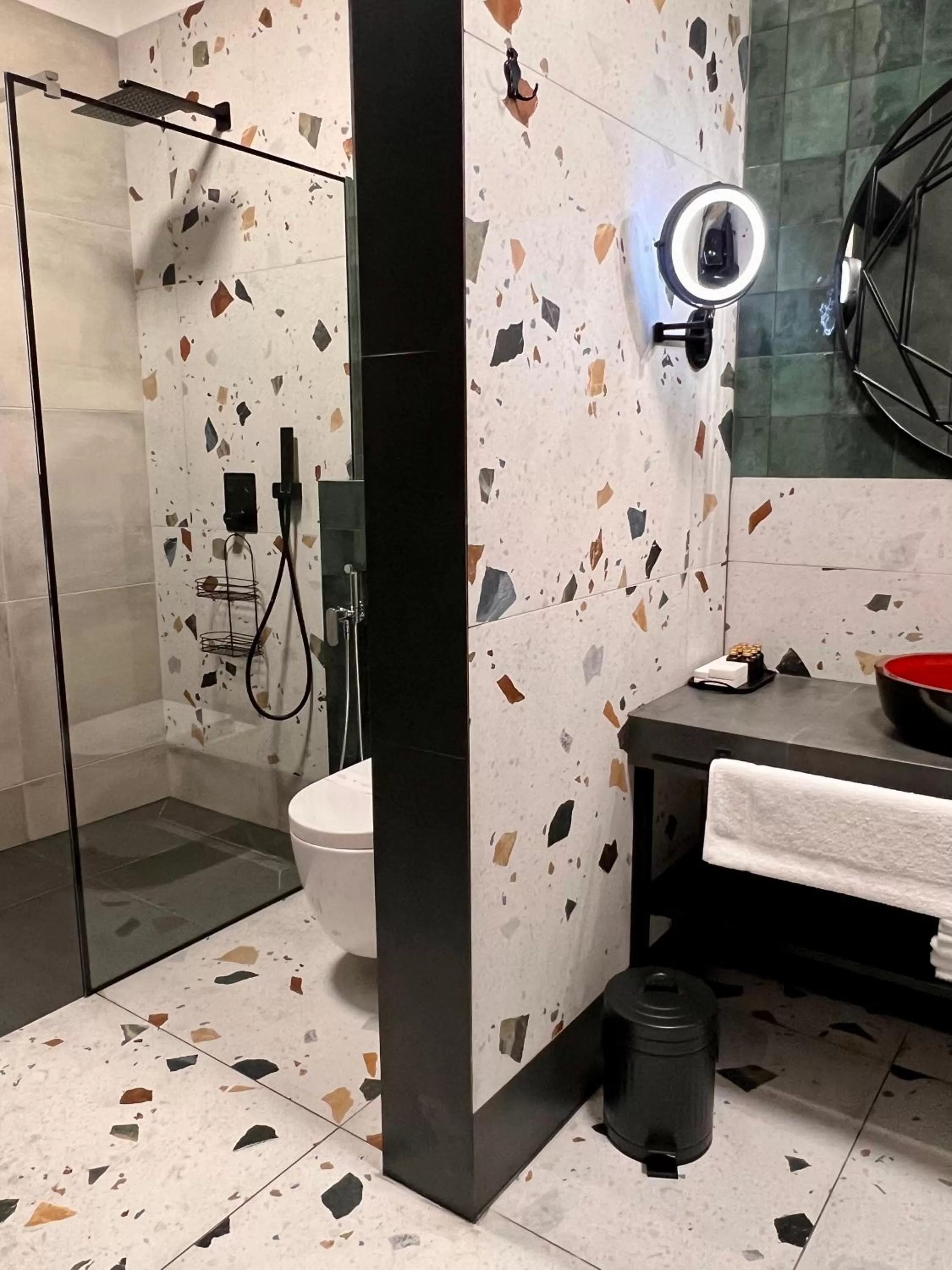 Shower in Global Home - Aparthotel - No Contact Check In