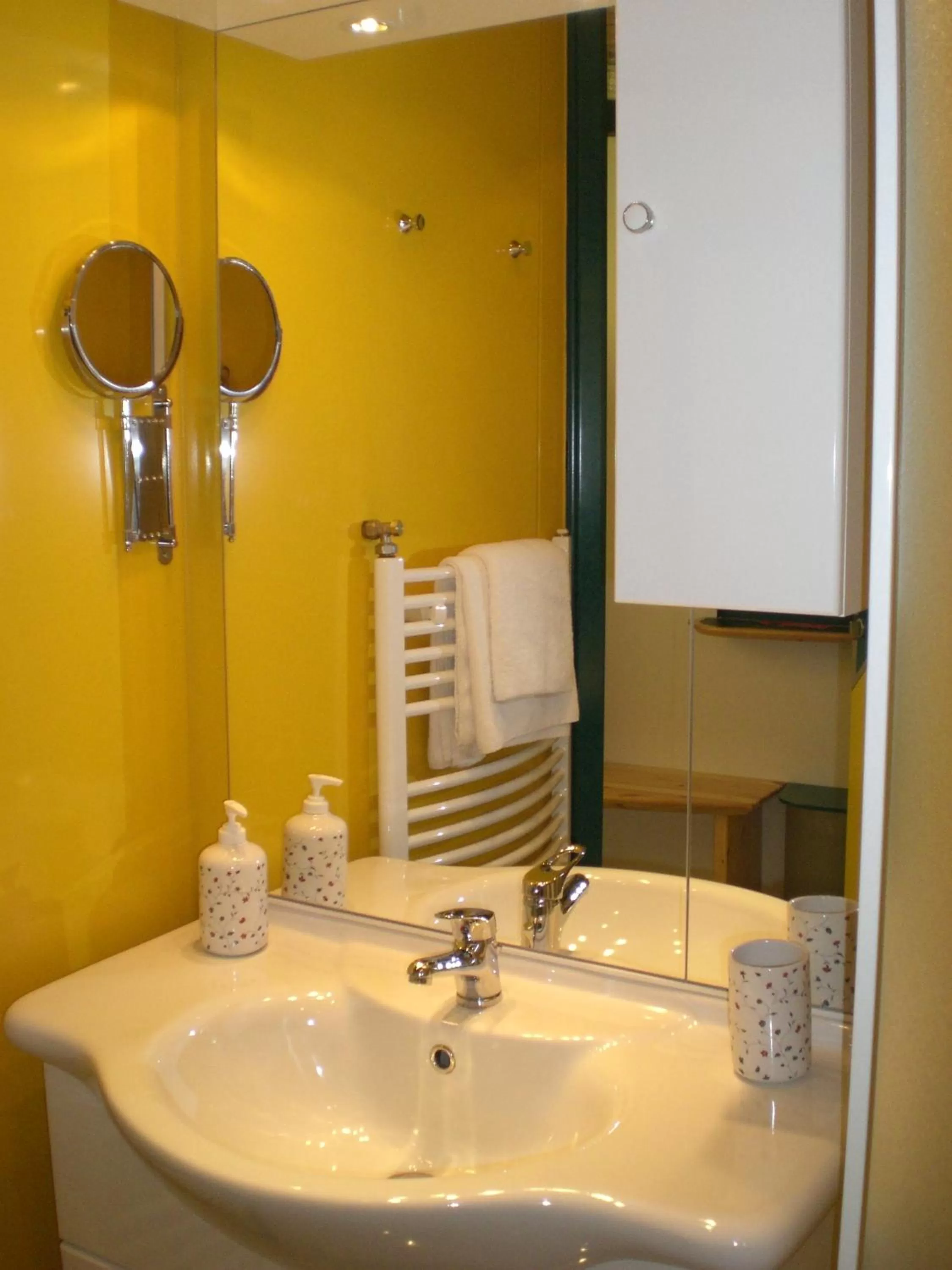 Bathroom in Hotel Asperner Löwe