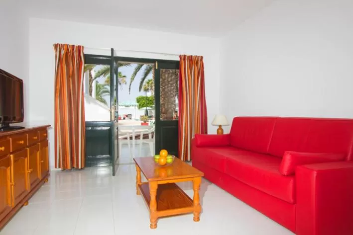 Seating area in Nazaret Sol