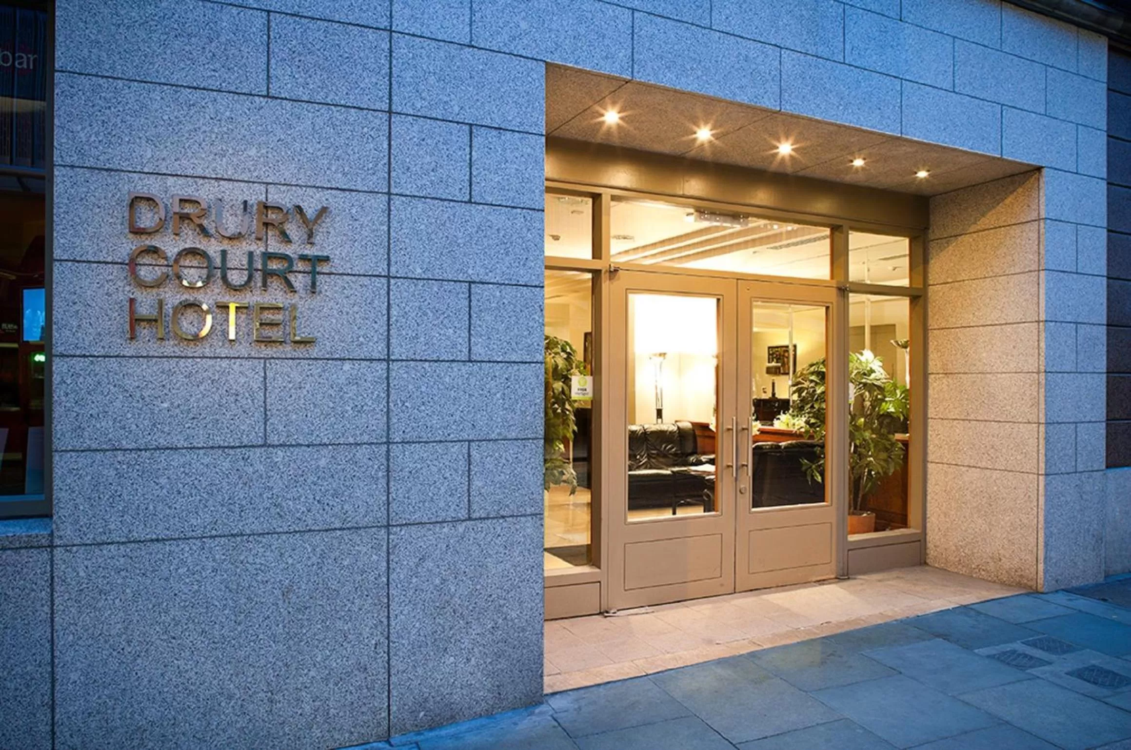 Facade/entrance in Drury Court Hotel